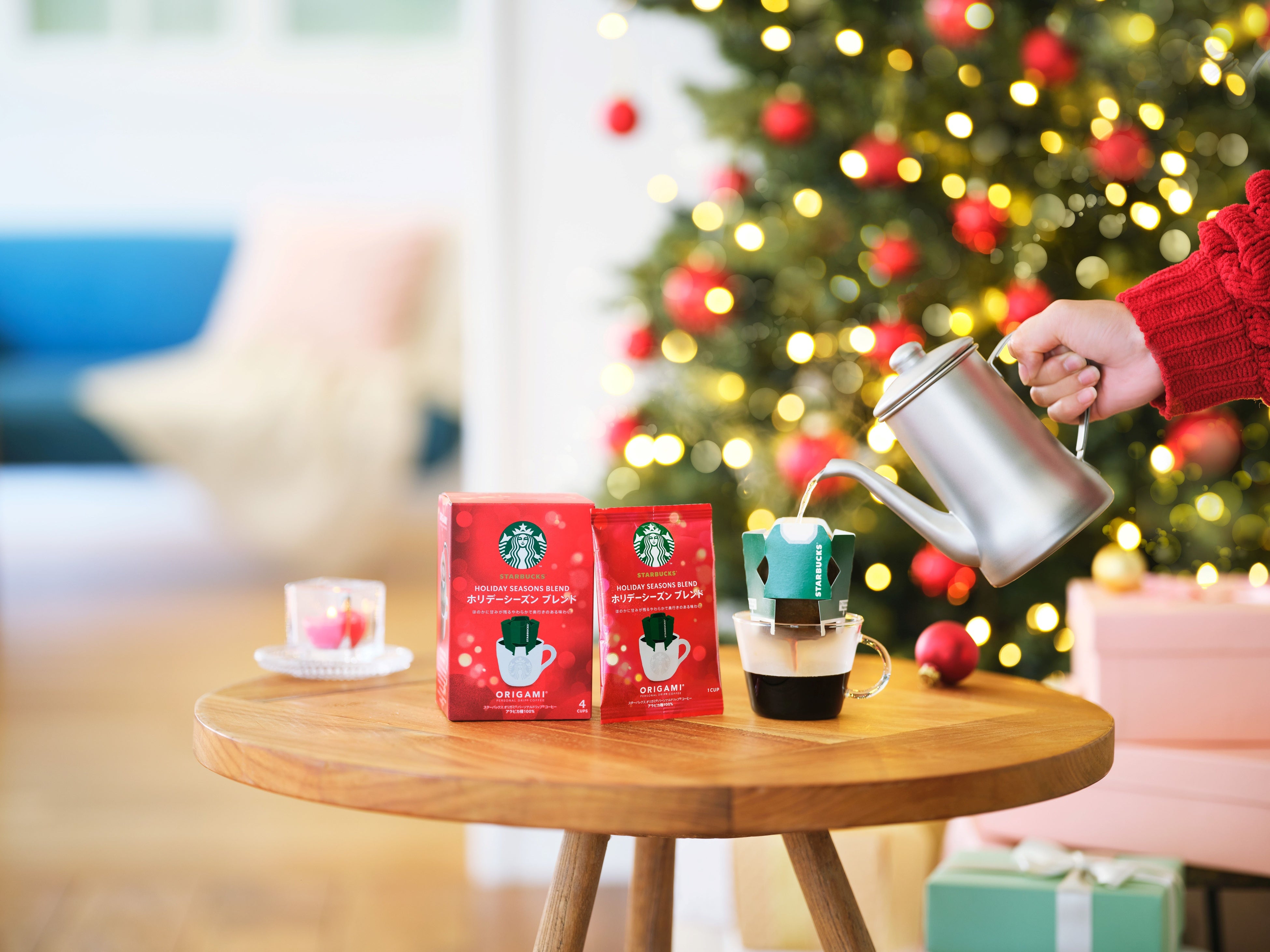 スターバックス コーヒーカプセル クリスマスデザイン STARBUCKS 】クリスマスブレンドとオンライン限定プレゼント