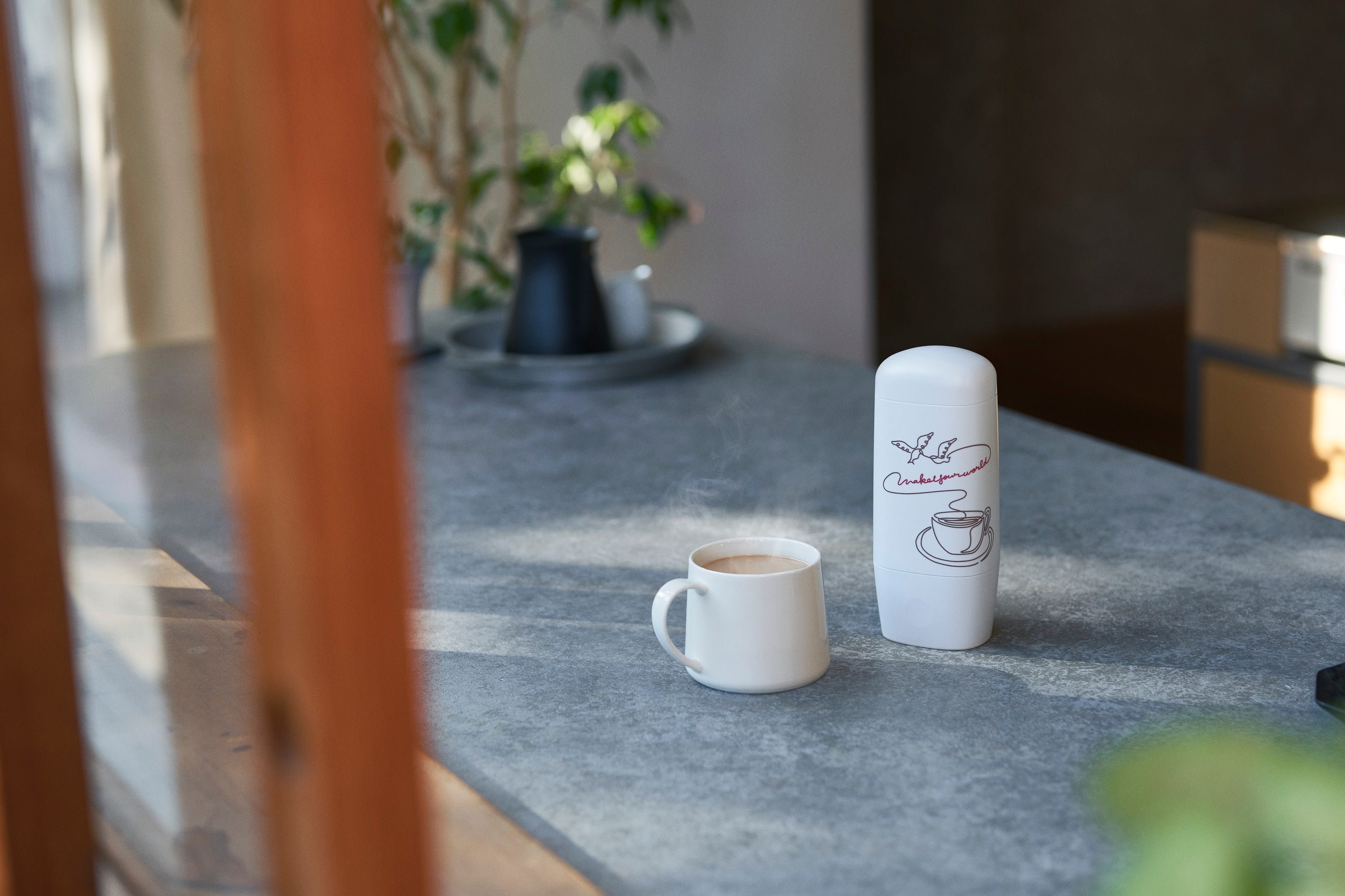 「ネスカフェ Keepo  辻元 舞モデル“birds”」