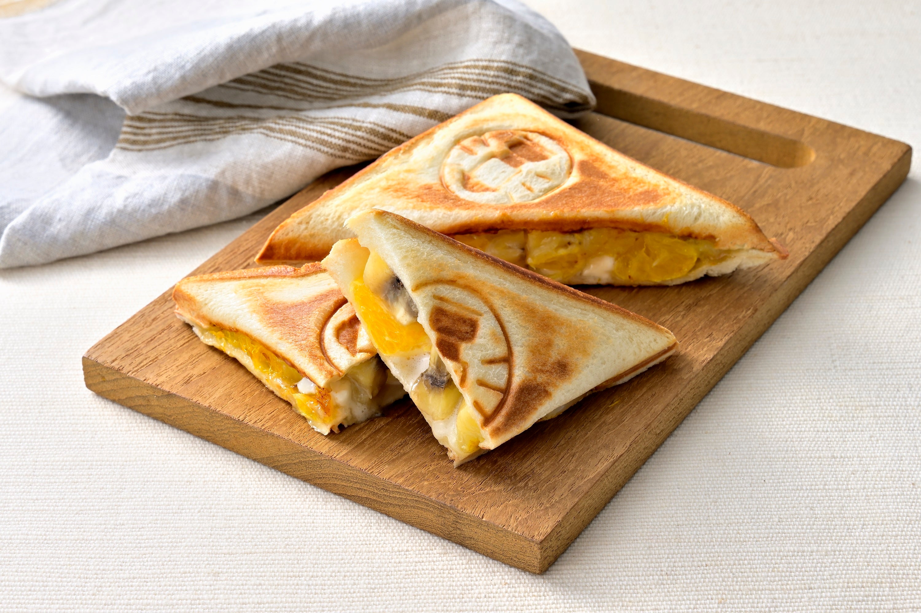 クリーミー フルーツホットサンド