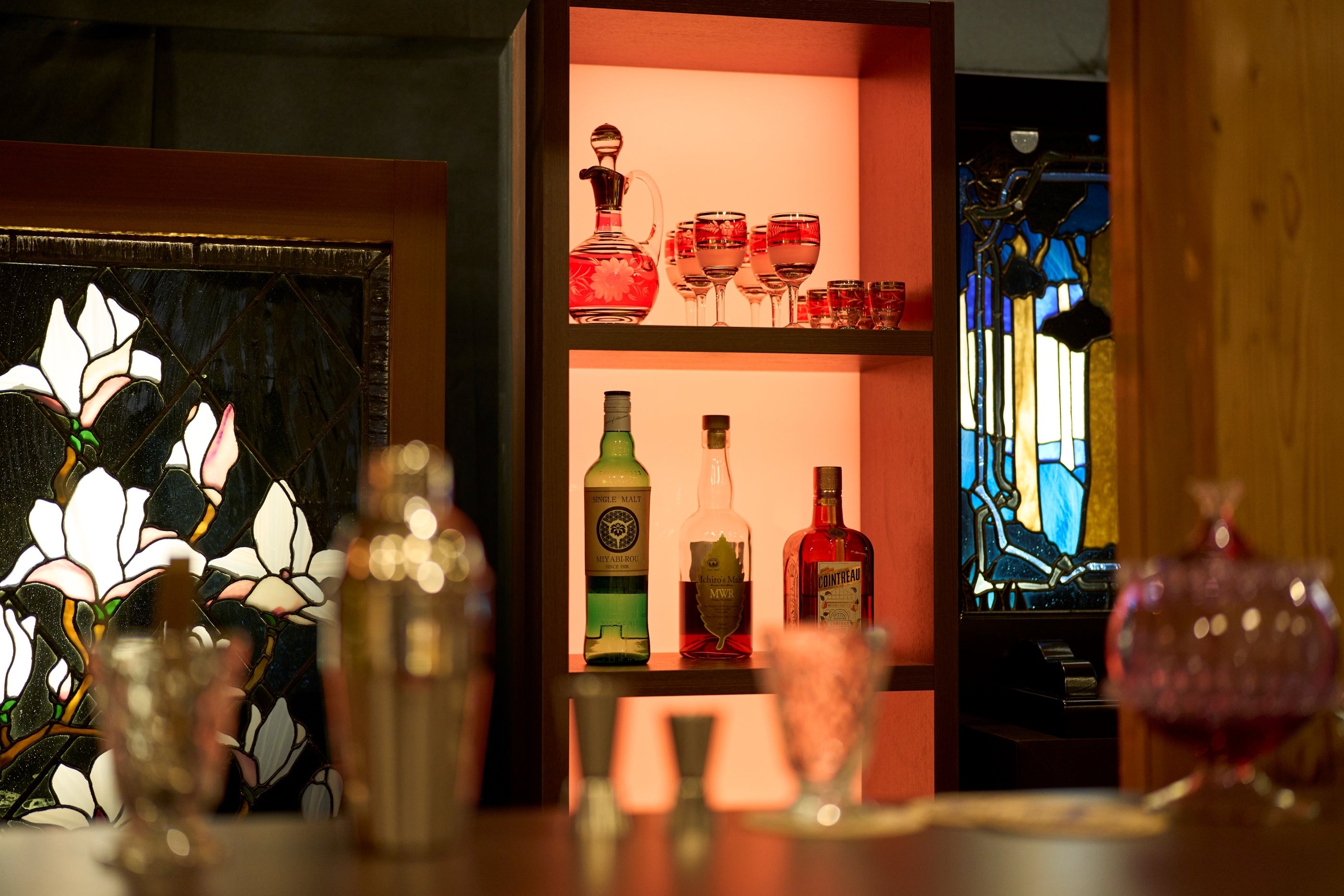 モガが洋酒を嗜む場を再現