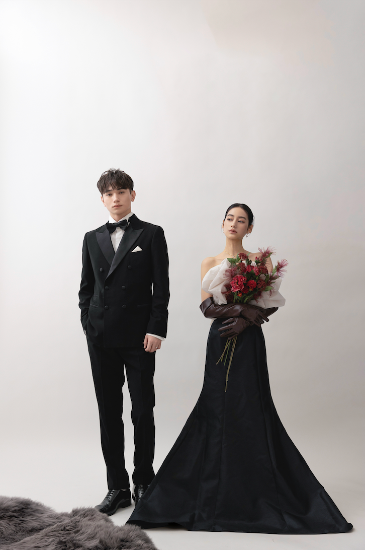 aim札幌店】話題の新作ブラックドレスを使用したエレガントな最新