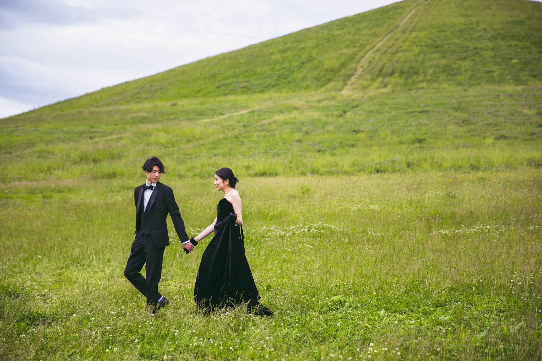 ふたりの特別な1日をドラマチックに切り取って【モエレ沼公園ロケーション撮影】 | 有限会社三景スタジオのプレスリリース
