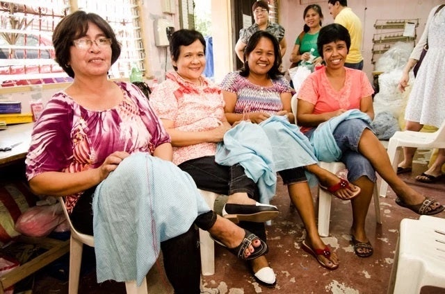 QUESTION EVERYTHING マニラでの製作風景