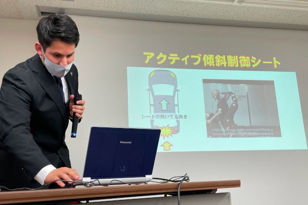 プレゼンテーションの様子