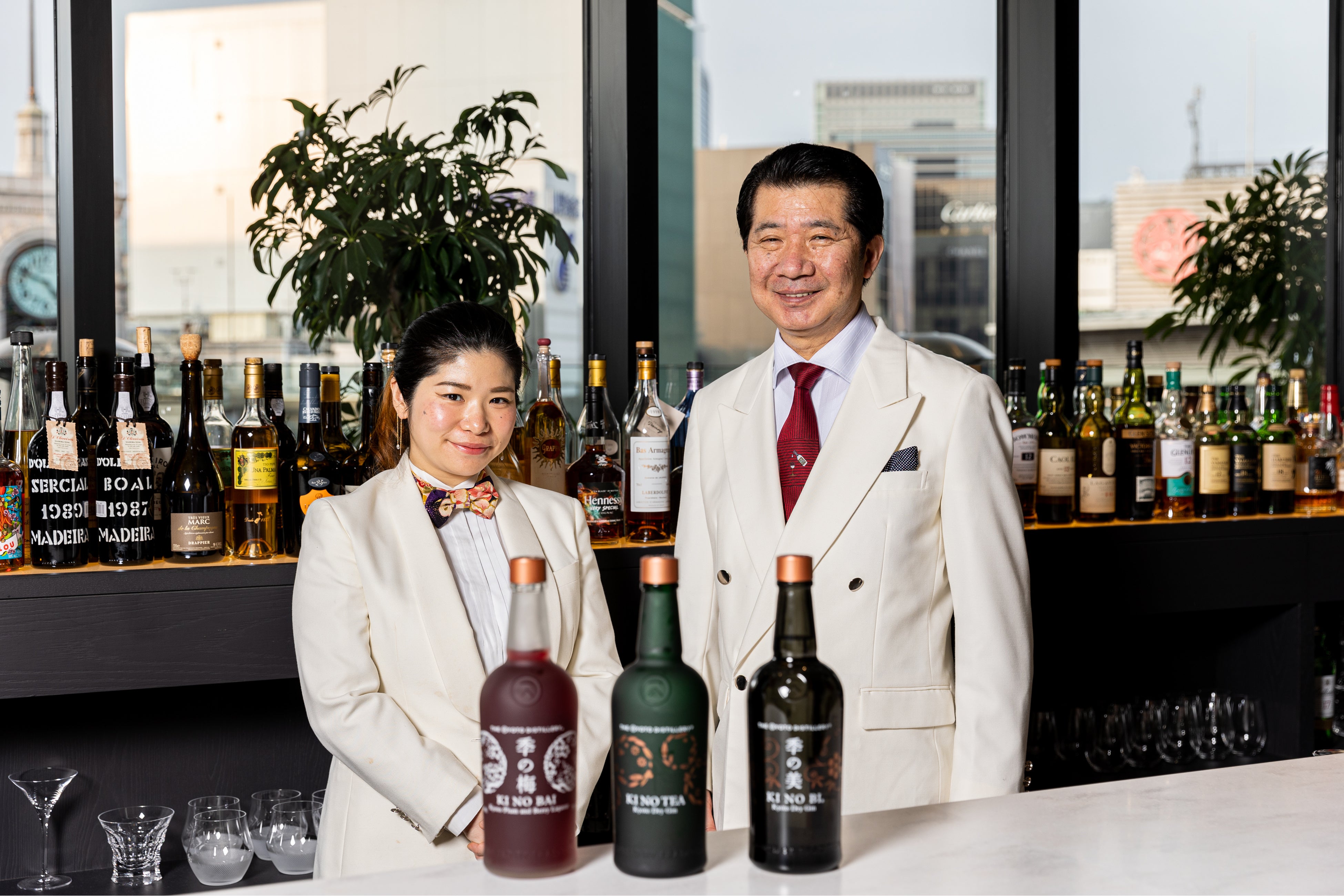 右）保志綾氏　左）保志雄一氏