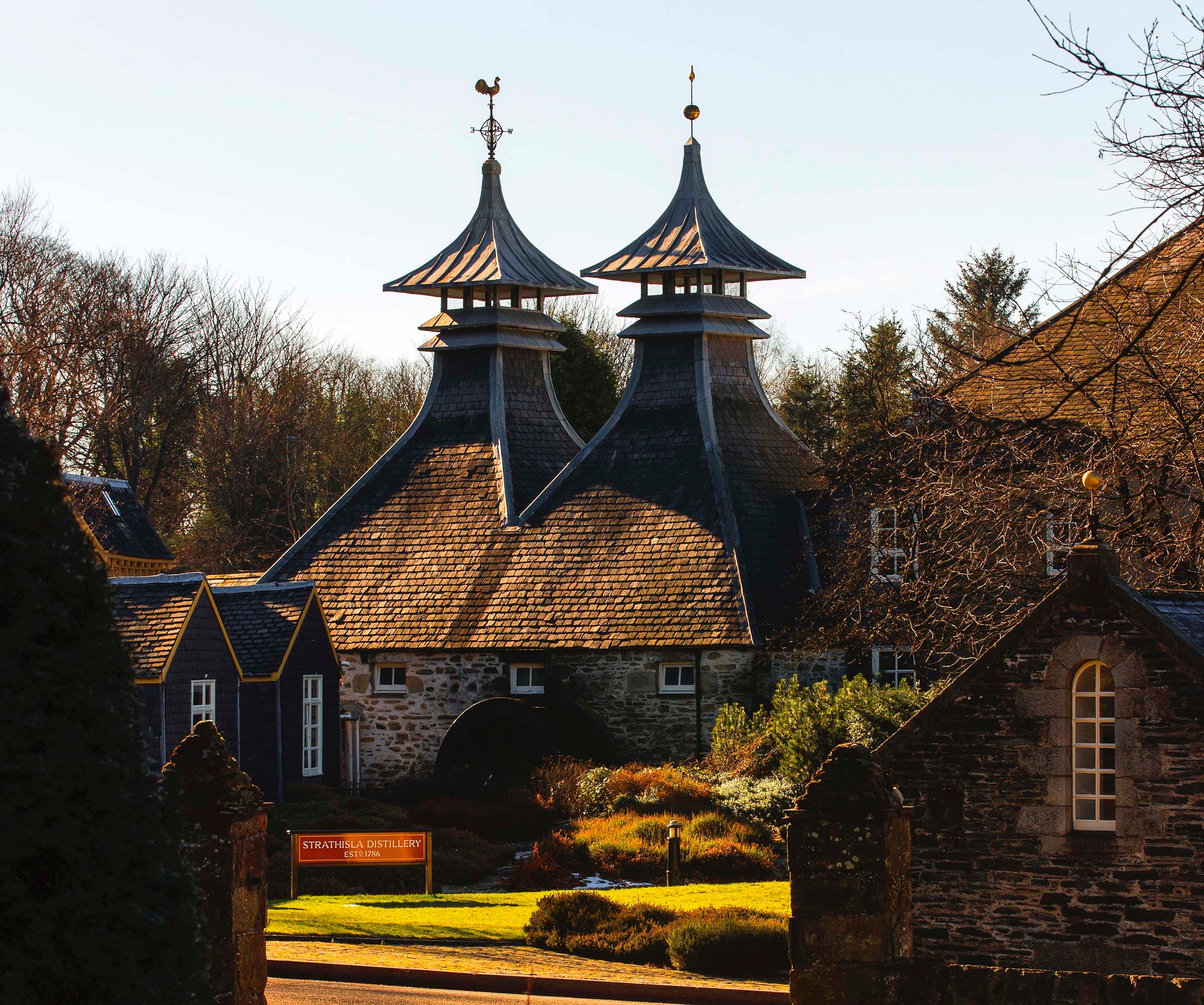 シーバスリーガルの故郷、ストラスアイラ蒸留所