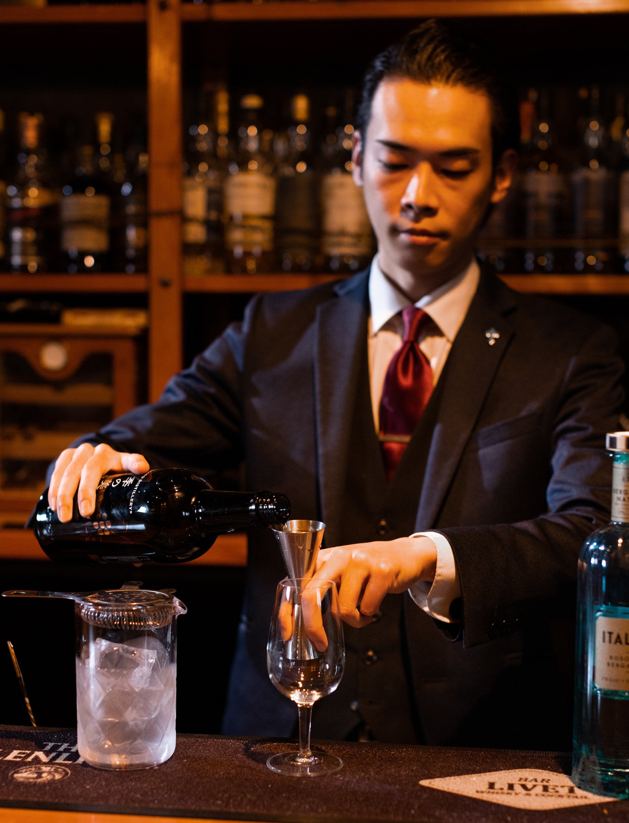 遠藤 一真（：BAR LIVET）