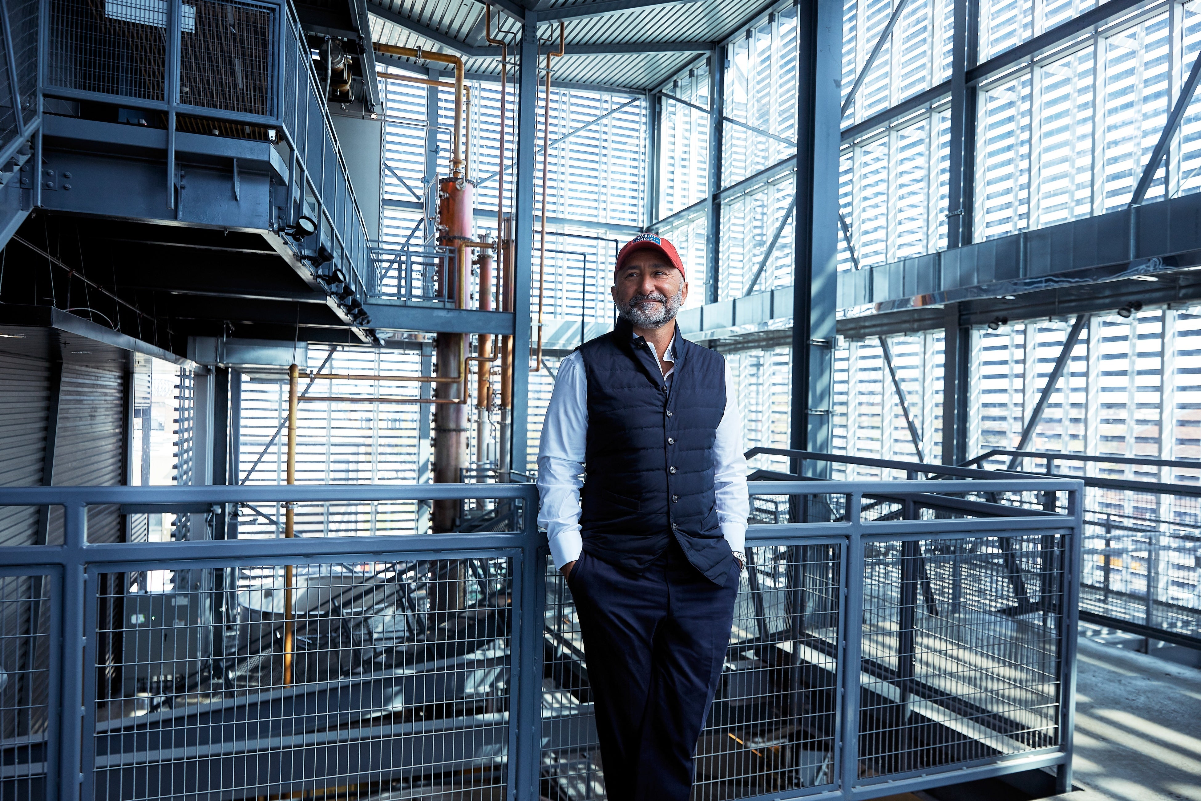 創業者 カヴェ・ザマニアン