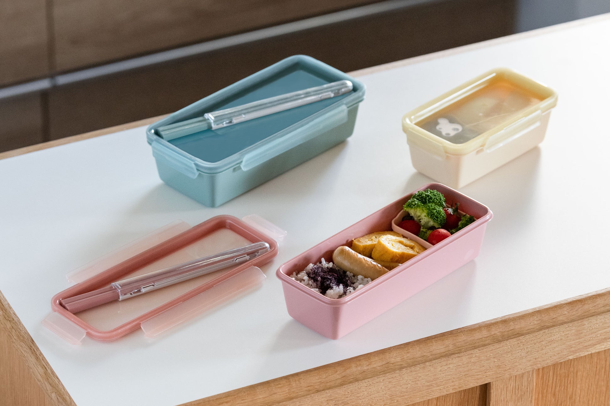 スリムで持ち運びやすく お手入れのしやすさにもこだわった 楽に洗えてスリムなランチボックス が新発売 人気 の くすみカラー を採用したkeyucaオリジナルデザイン 河淳株式会社のプレスリリース スリムで持ち運びやすく お手入れのしやすさにもこだわった 楽に洗えてスリムなランチボックス が新発売 人気 の くすみカラー を採用したkeyucaオリジナルデザイン 河淳株式会社のプレスリリース