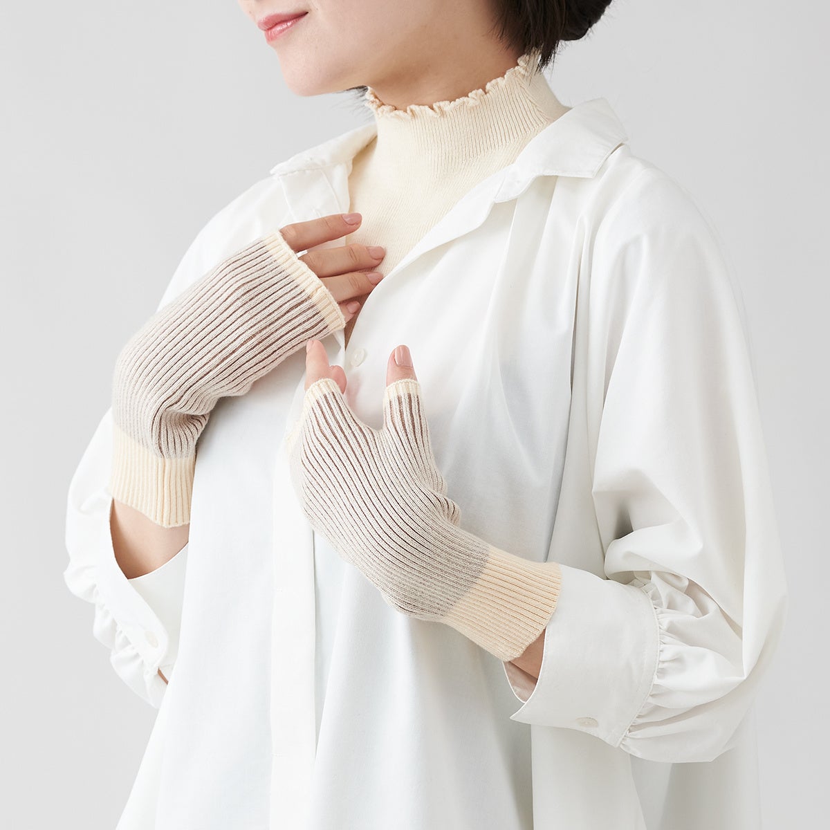 プレーティングリブ手首ウォーマーアイボリー