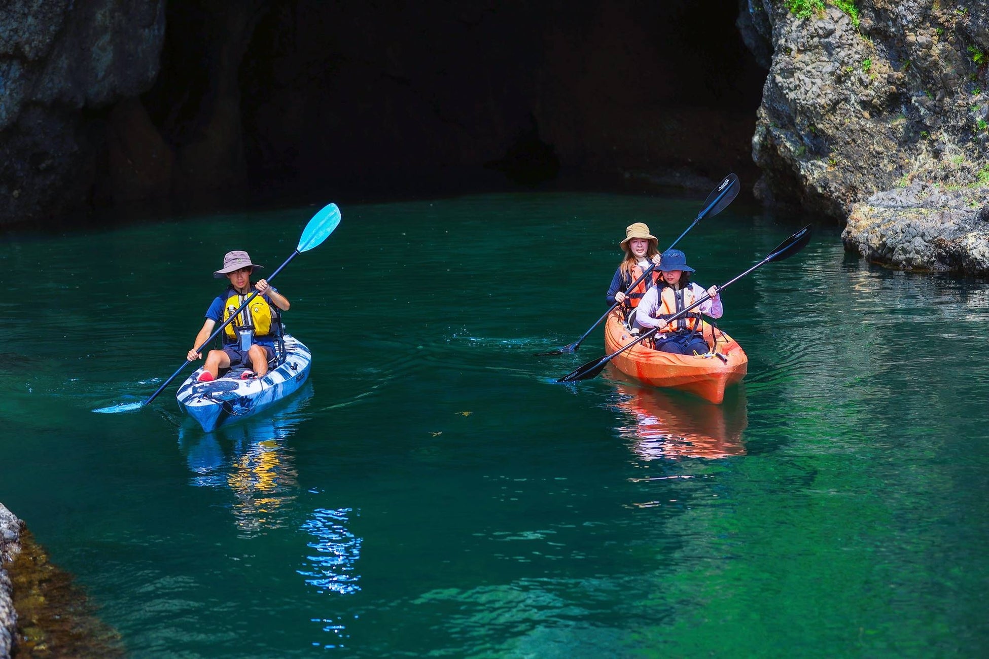 売れ筋体験 きれいな海と最高のロケーションでシーカヤック体験