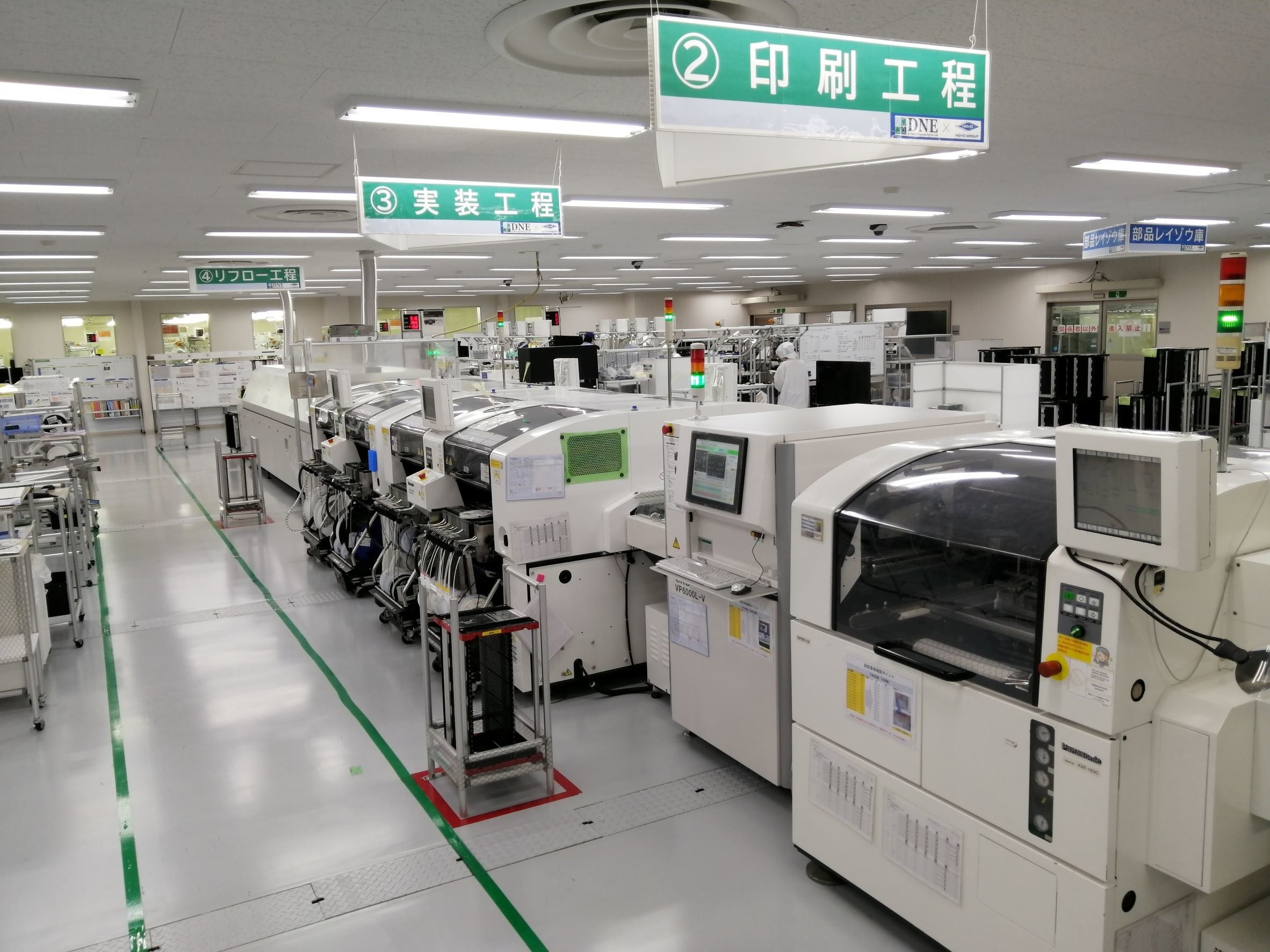 大日光・エンジニアリング 表面実装ラインの様子