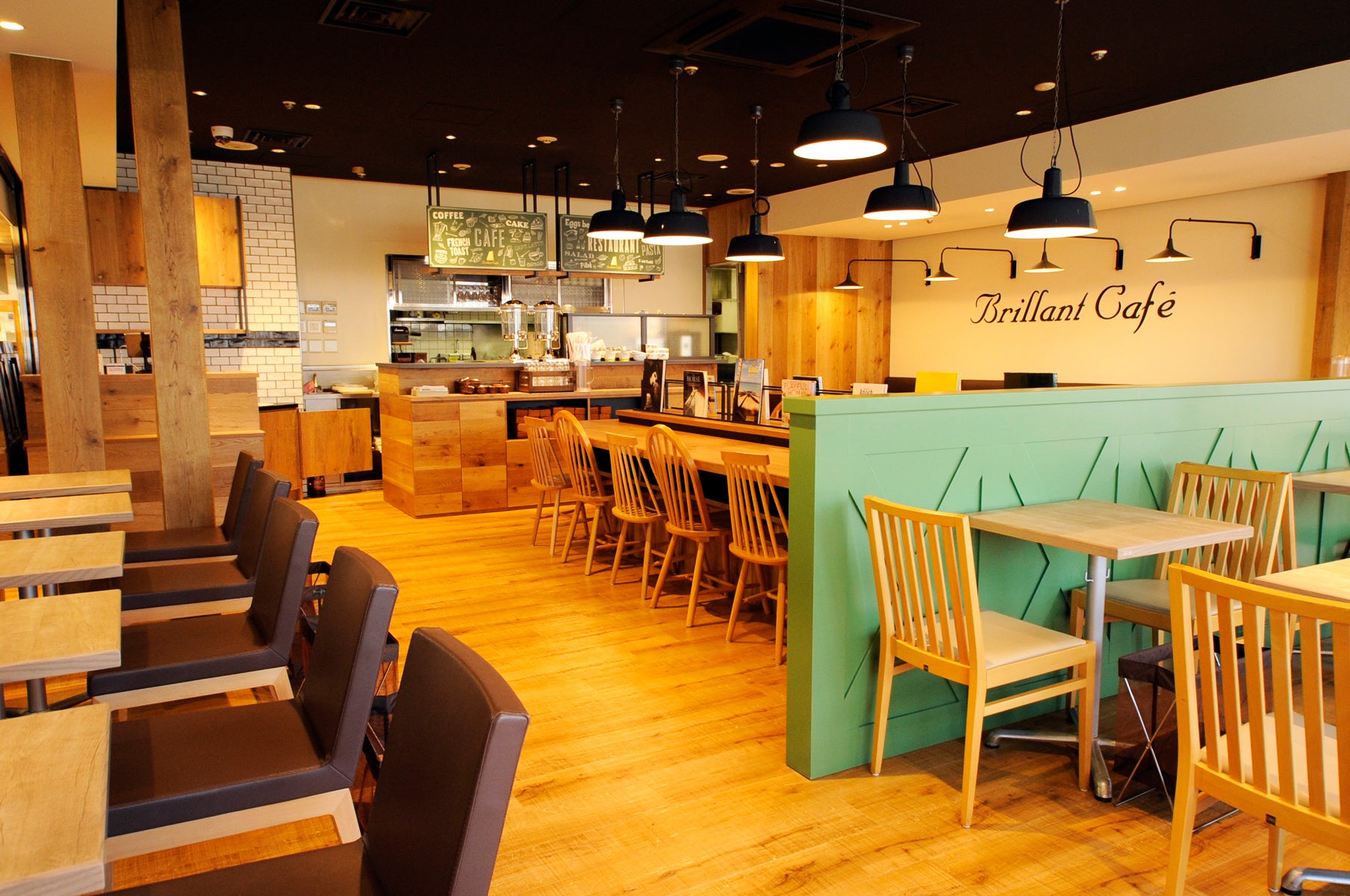 ブリヤンカフェ　店内