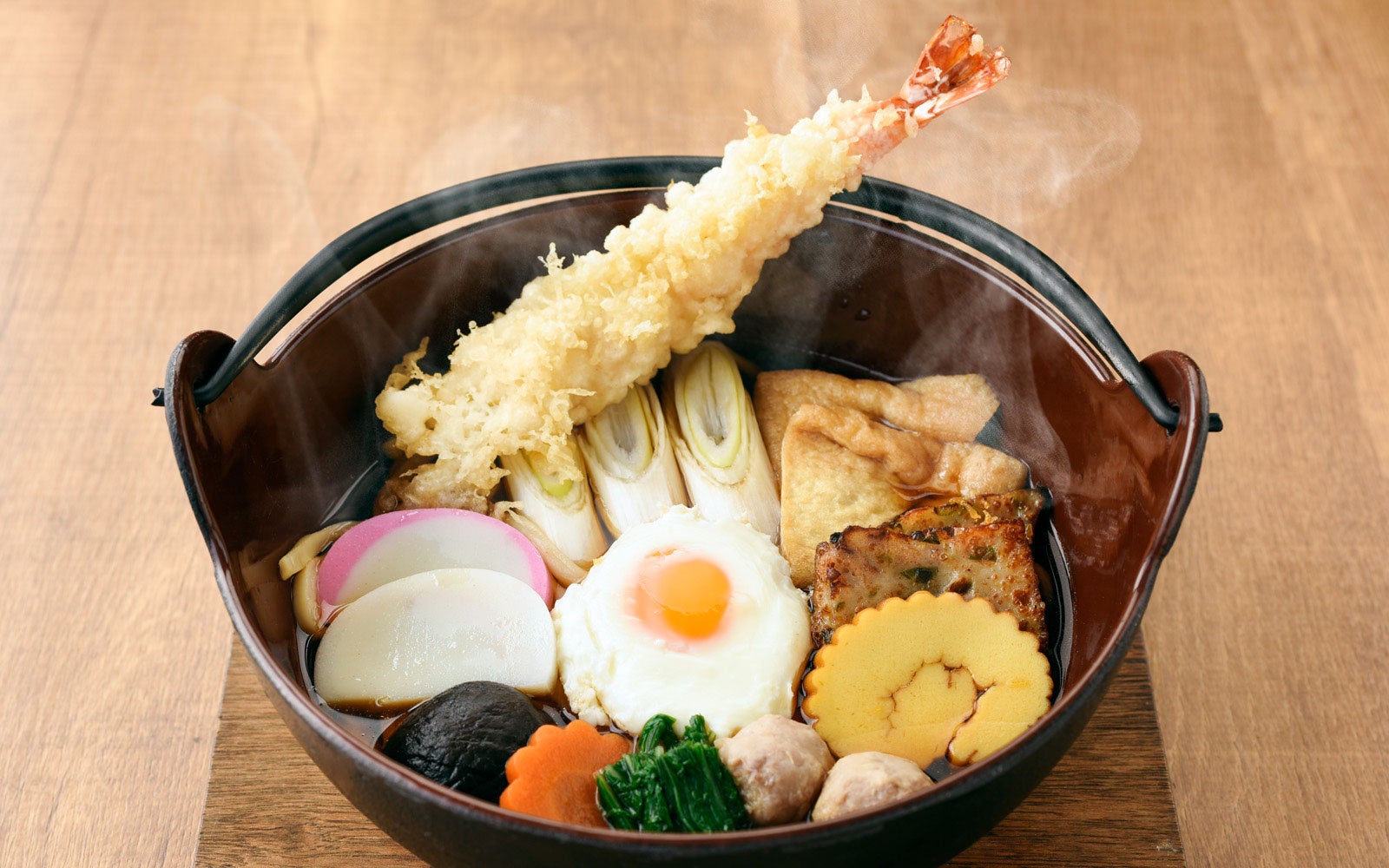 鍋焼きうどん　【大海老使用】