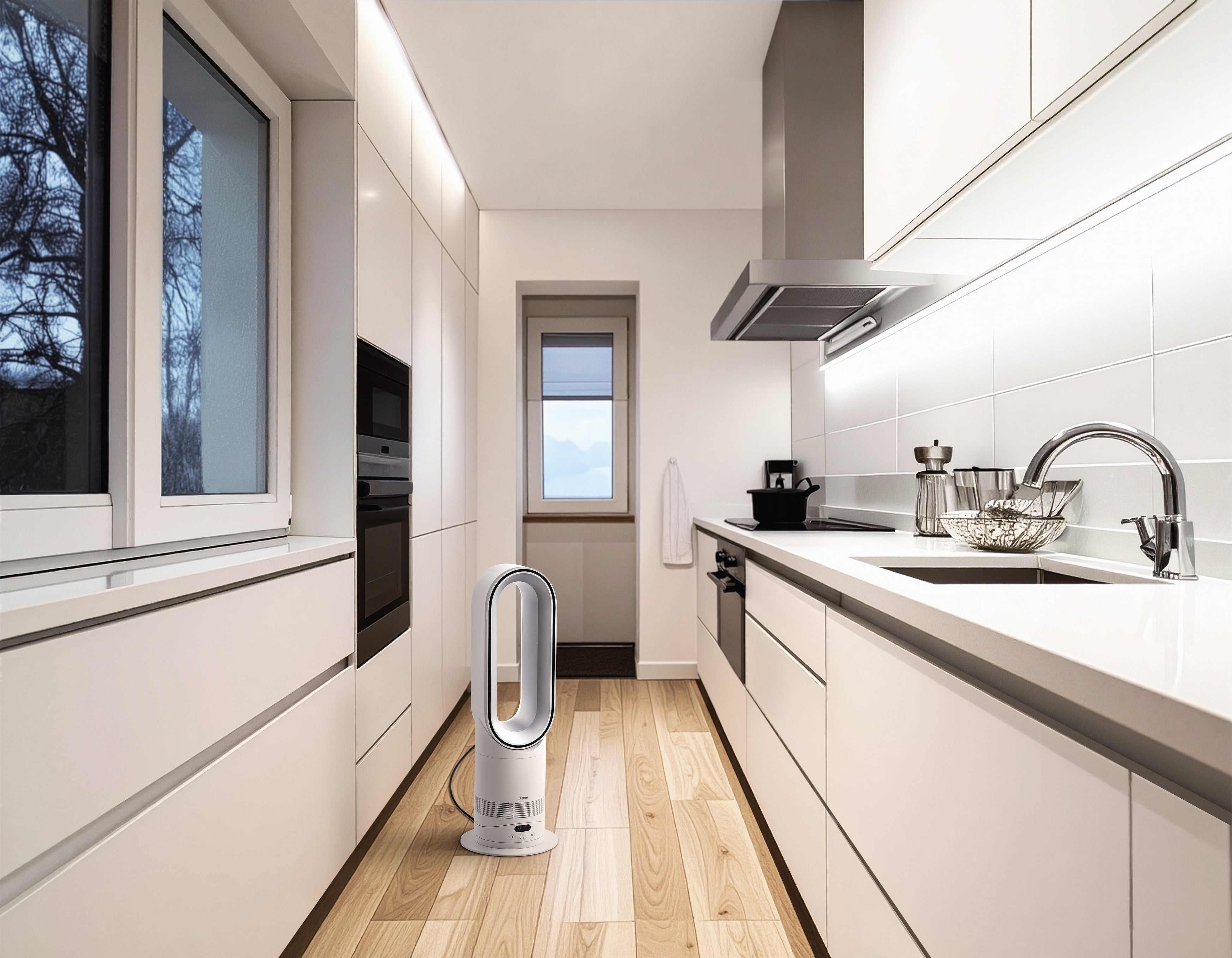 ヒーター、扇風機として1台2役で活躍し、脱衣所などの狭い部屋にも最適