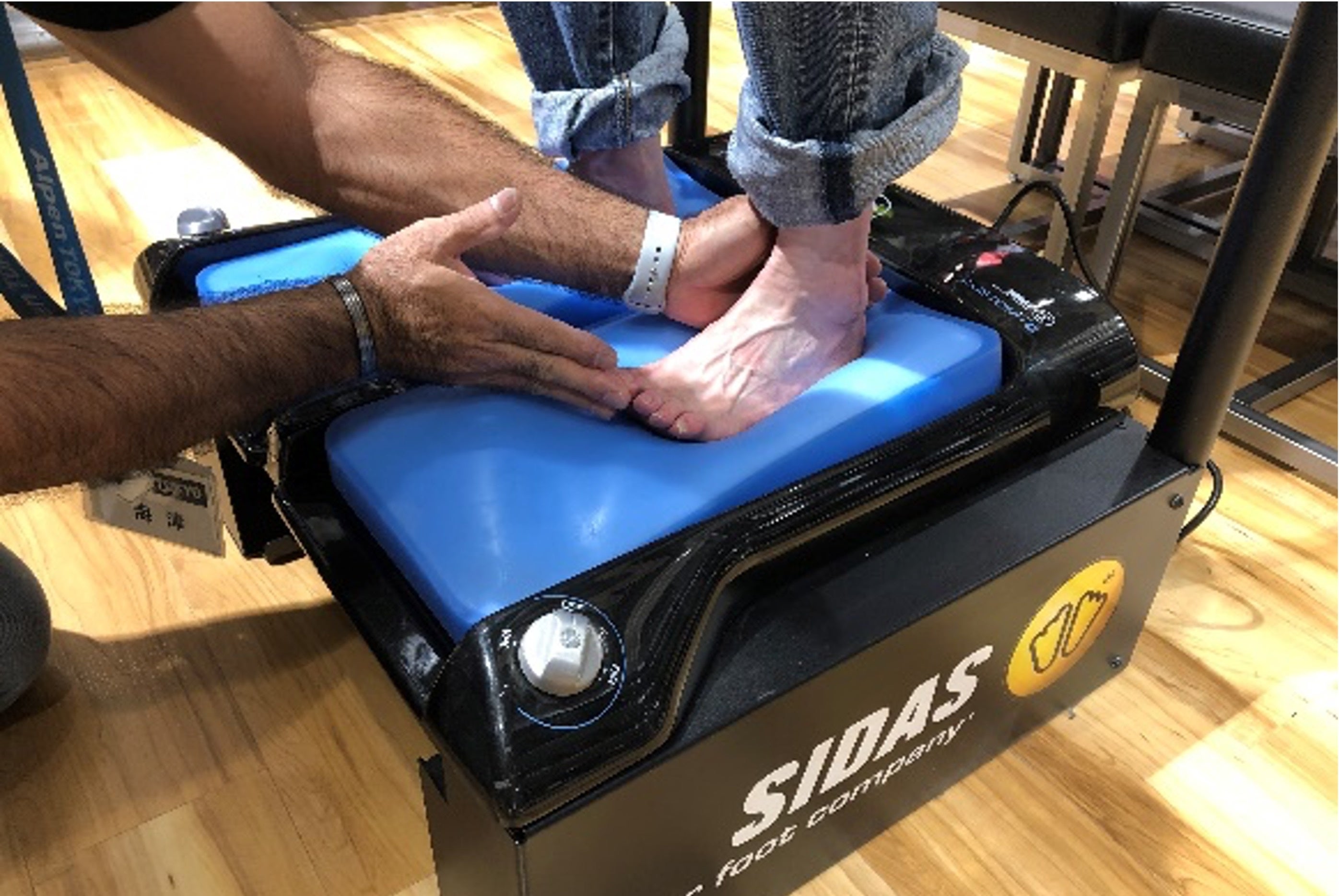 SIDAS インソール成形機