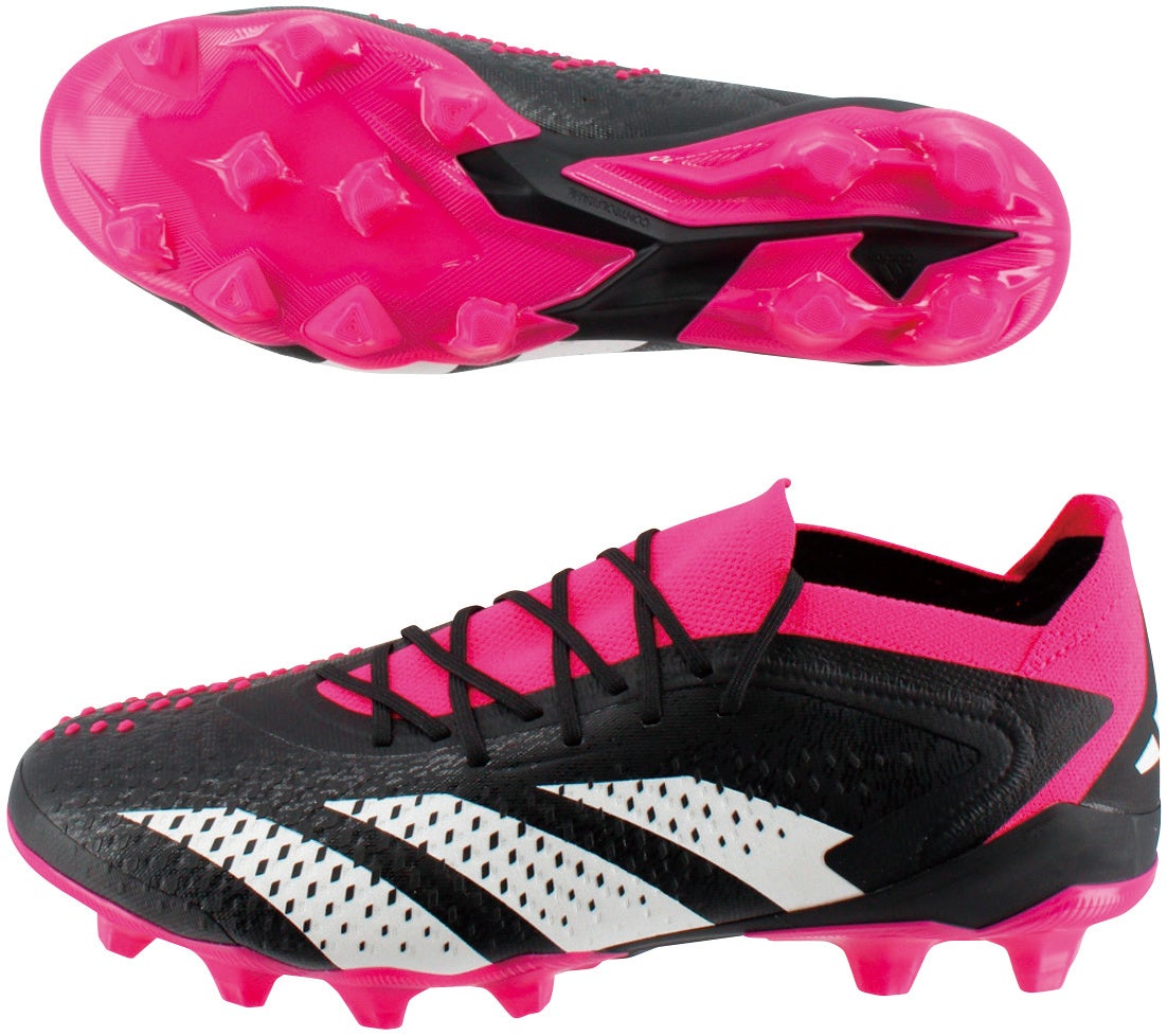 adidasサッカースパイク 7,999円（税込）