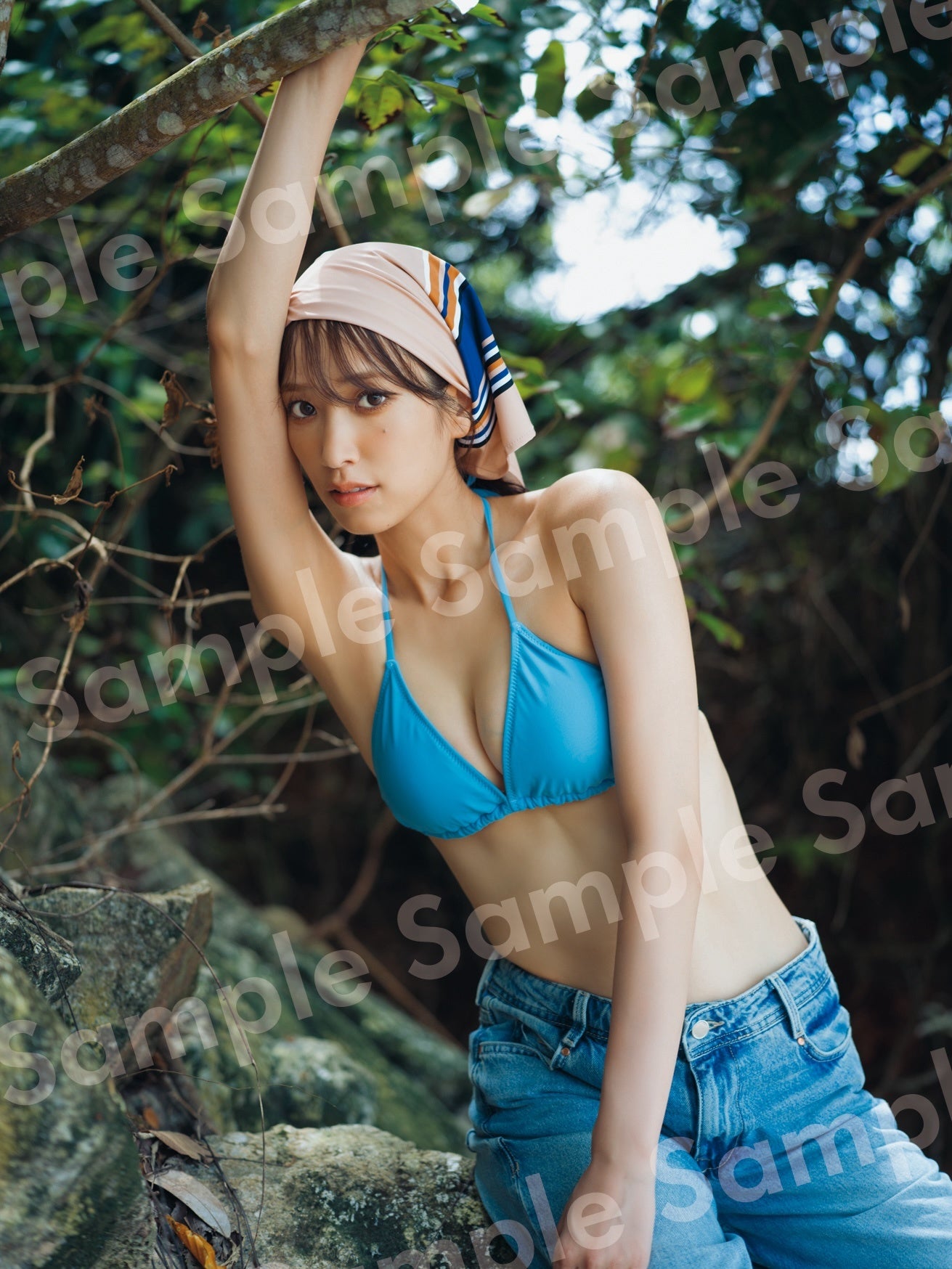 2025年3月25日(火)発売 日向坂46・佐々木久美1st写真集『めくる
