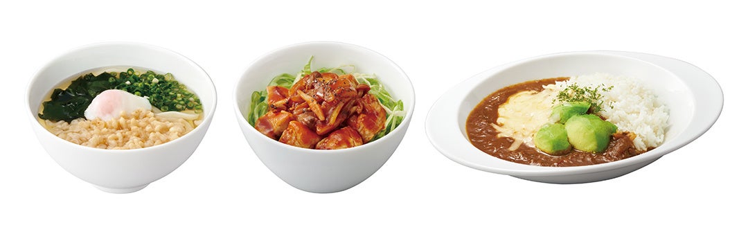 左から、温泉卵たぬきうどん、天然カジキ鮪のトマトどんぶり、アボカドチーズカレーライス
