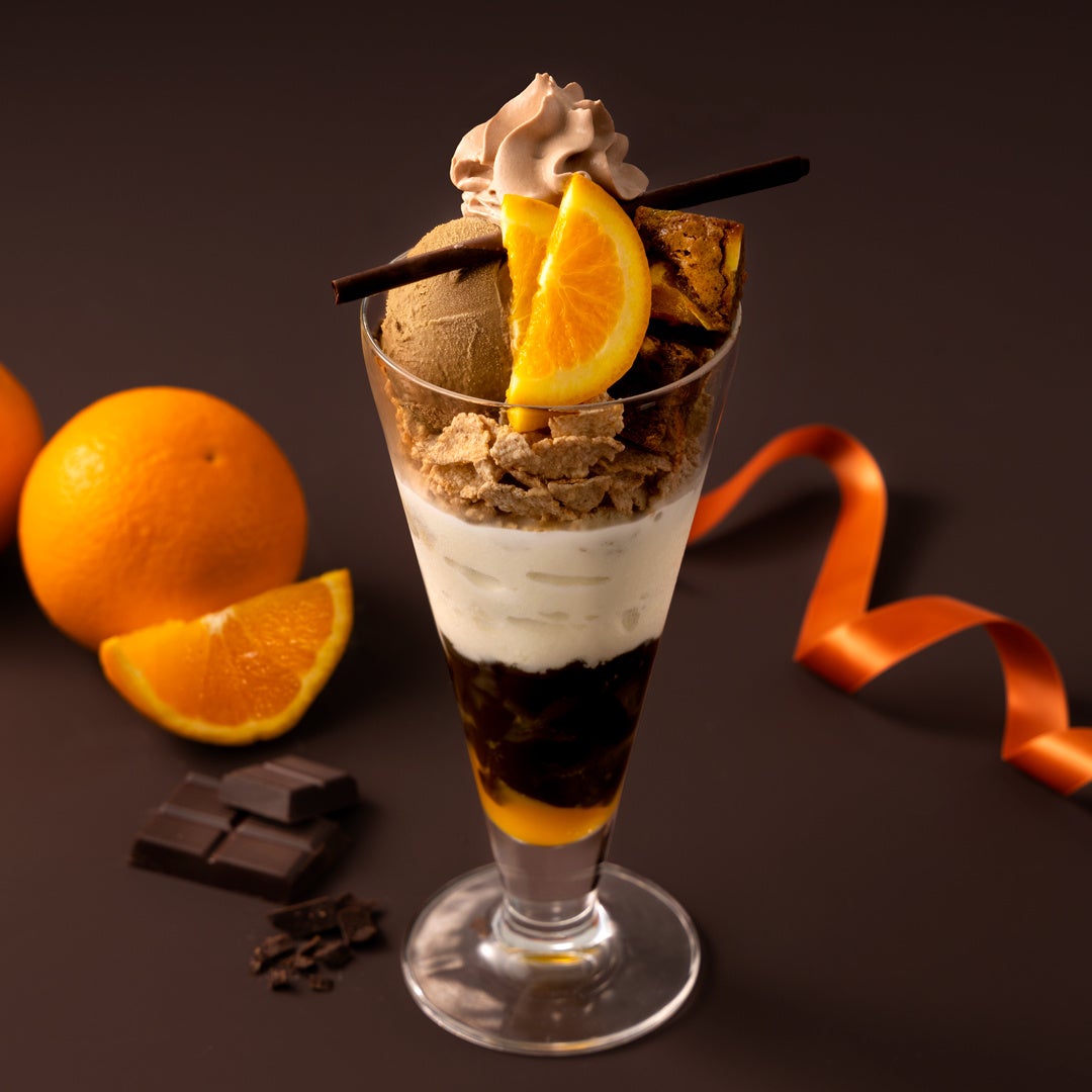 オレンジショコラほうじ茶パフェ（¥1,200 税込）