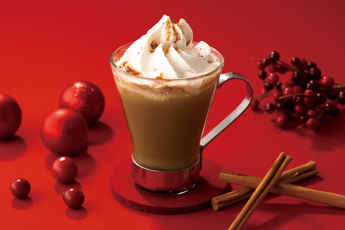 シナモンほうじ茶ラテ（HOT・Mサイズのみ ¥680 税込）