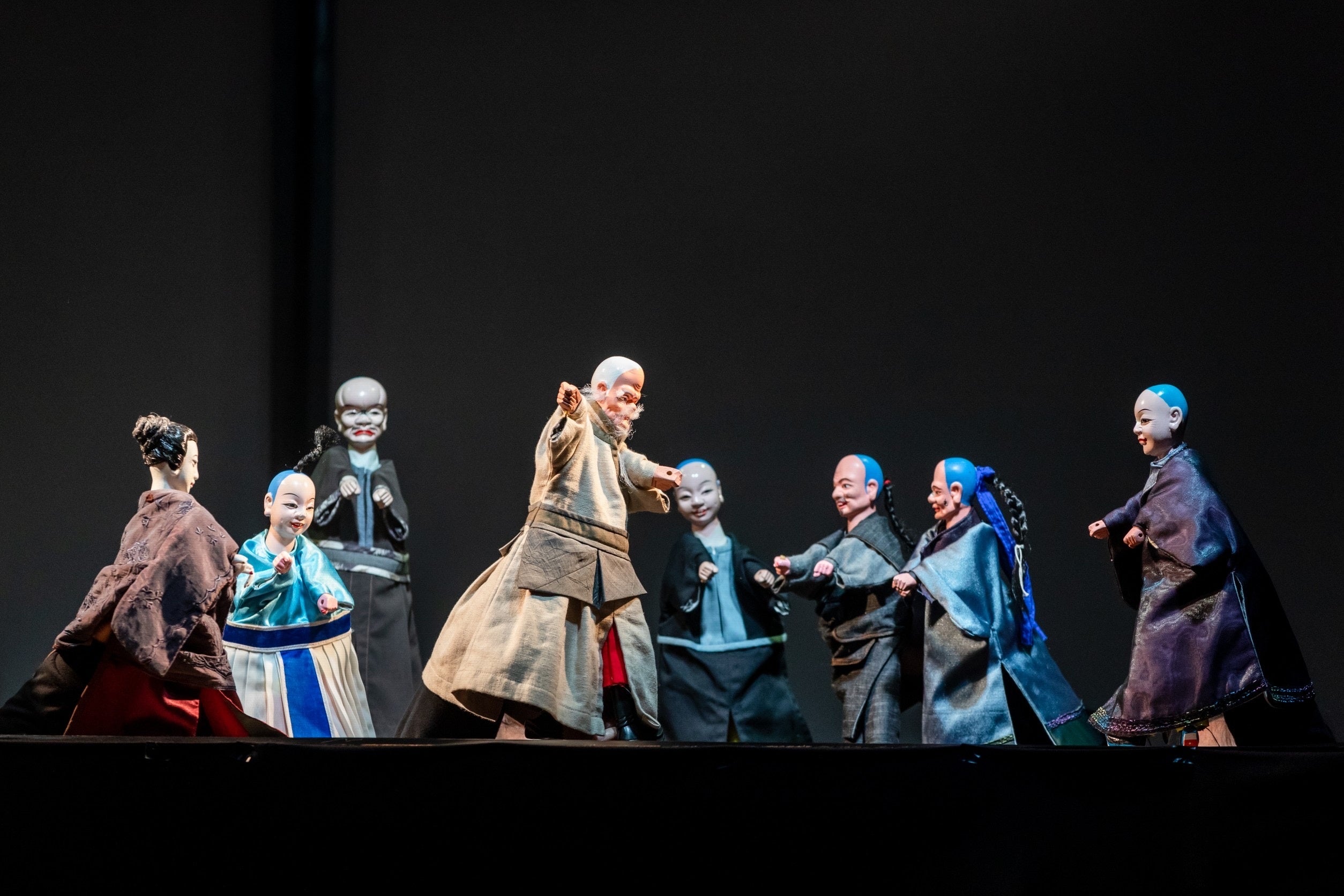 『神の威を借るウソつき灯猴』映像