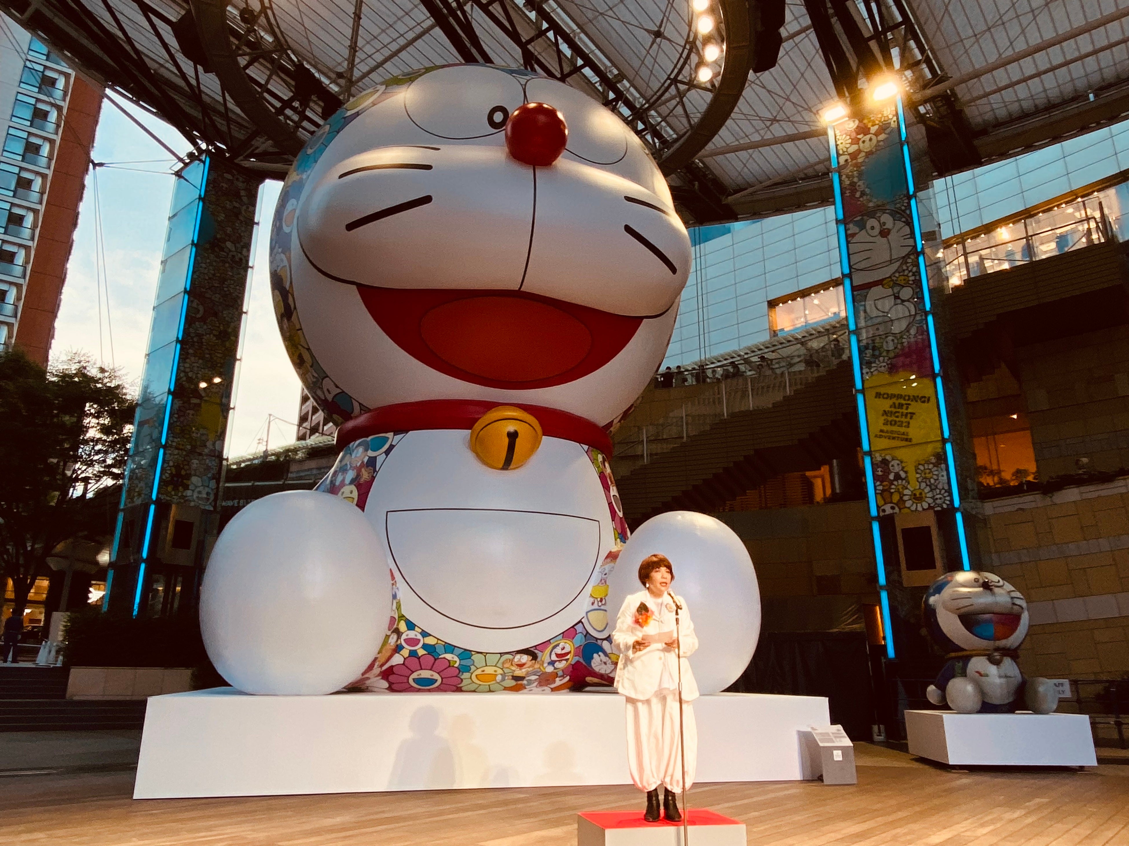 「六本木アートナイト」開幕式で挨拶した片岡真実・森美術館館長