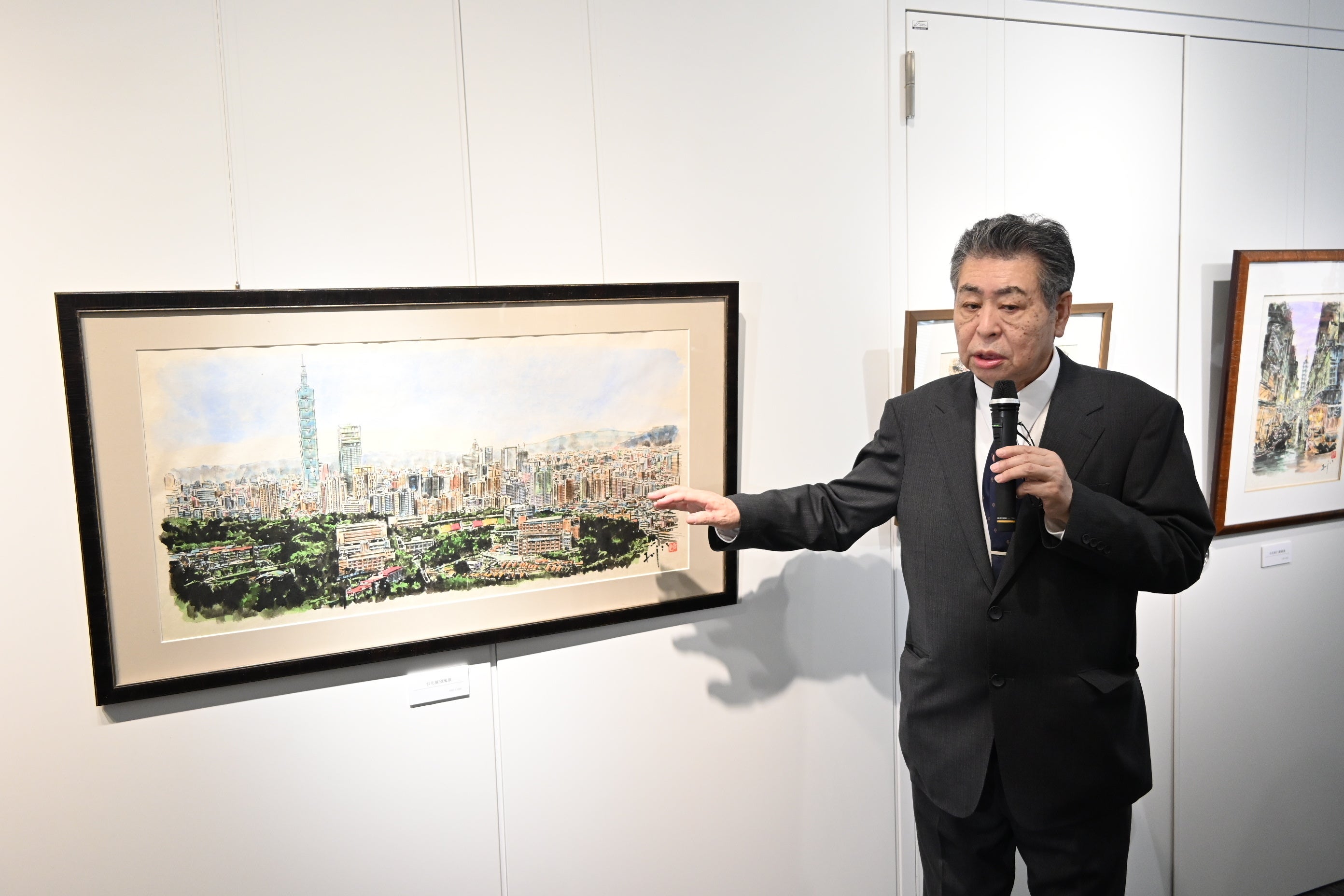 台湾文化センターで「台湾を描く 藤井克之墨彩画展」 娘への父親の愛と