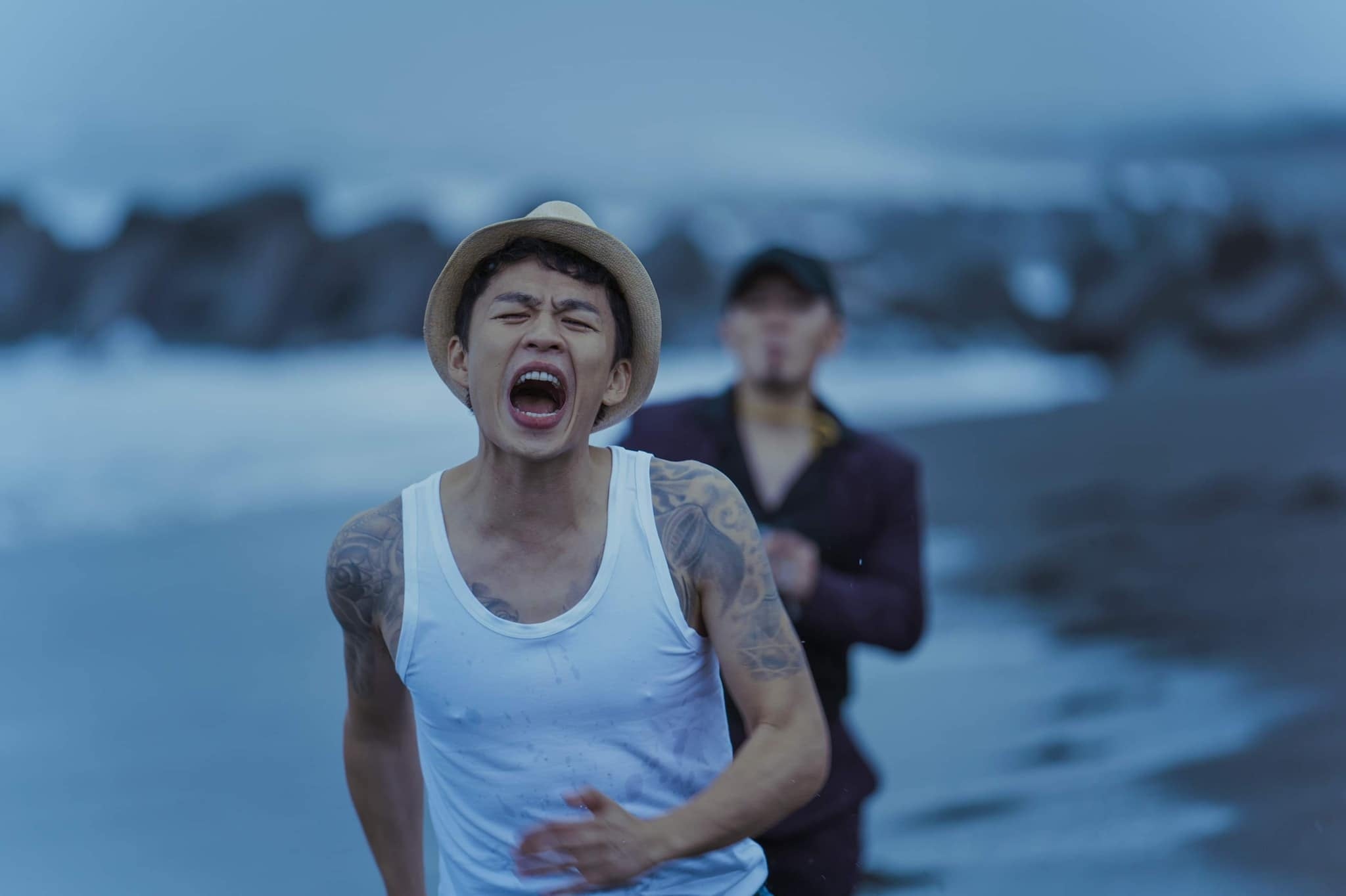 「愛は銃」（愛是一把槍）©MONOLOGUE FILMS & SOUTHIE FILMS.tif