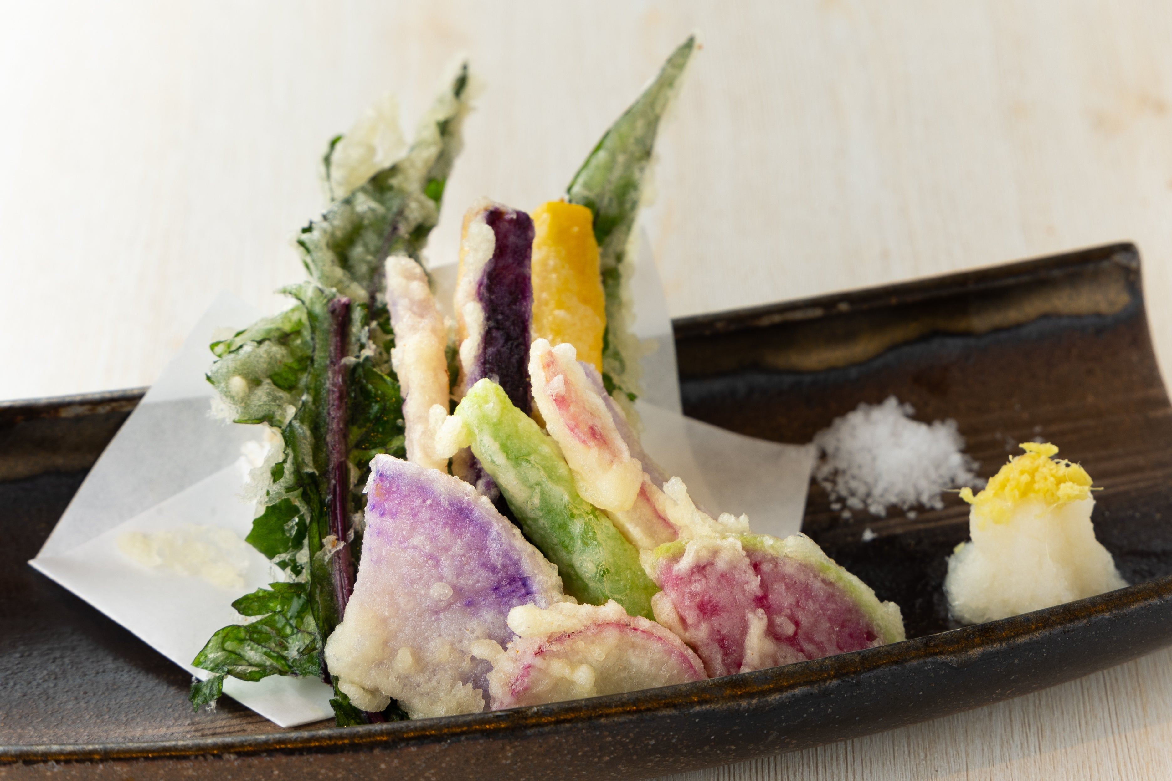 三浦野菜天ぷら盛り　690円（税込）