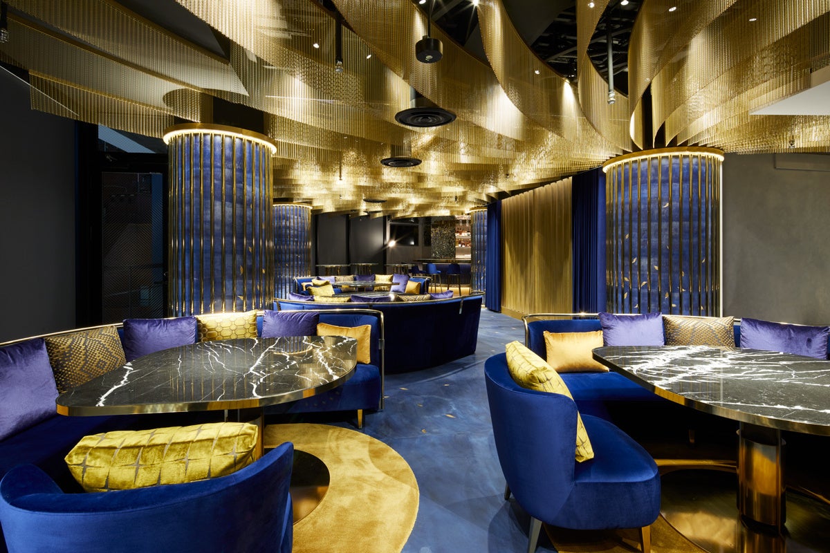 サッカーベルギー1部リーグ所属シント トロイデンvv公式レストランバー Stvv Lounge が渋谷にグランドオープン シント トロイデンvv のプレスリリース サッカーベルギー1部リーグ所属シント トロイデンvv公式レストランバー Stvv Lounge が渋谷にグランドオープン シント トロイデンvv のプレスリリース