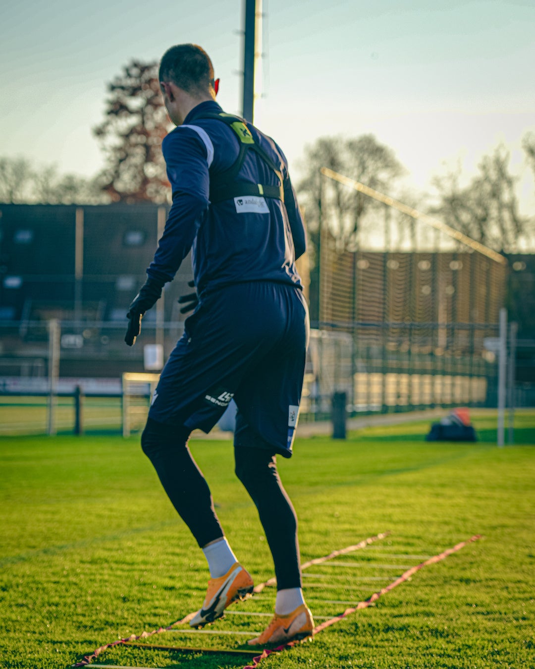 umbro シントトロイデン　サッカー　長袖 シントトロイデン🇯🇵公式🟡 on X: 