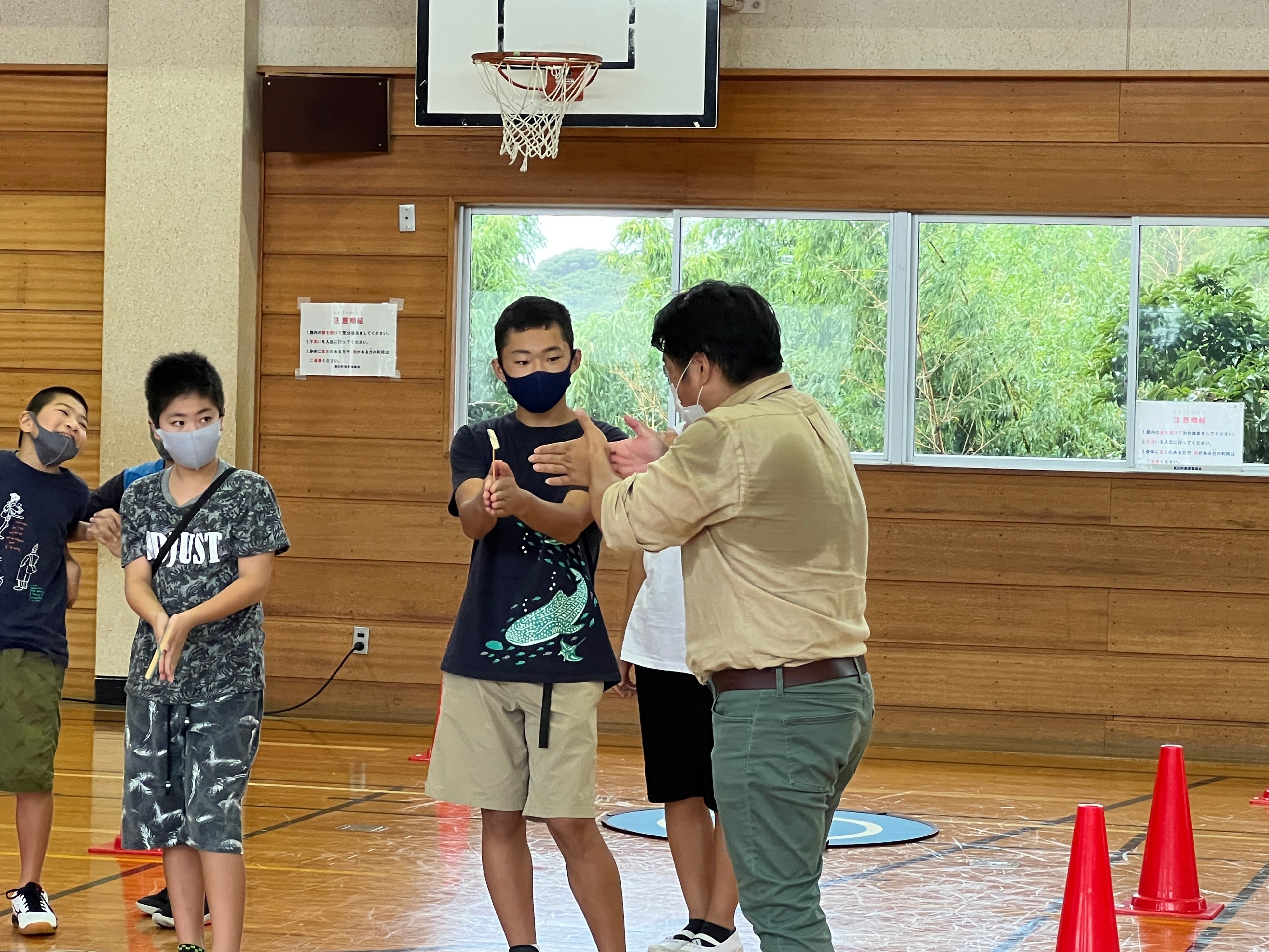 竹とんぼを使って飛行原理を学ぶ