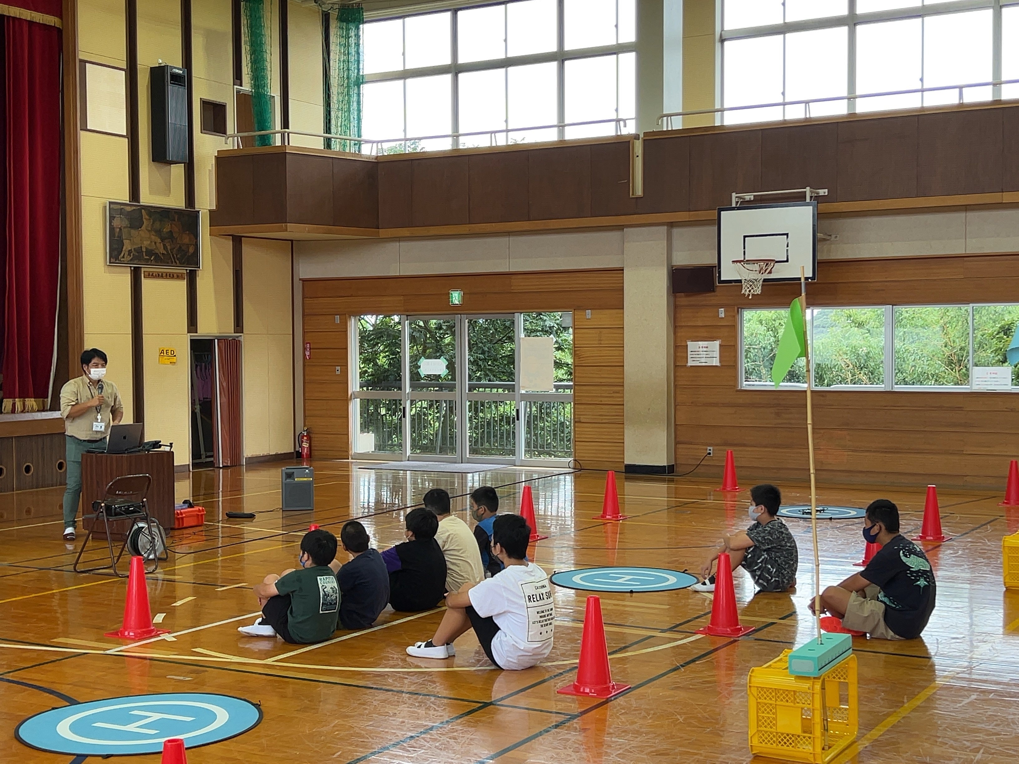 8名の小学生に参加していただきました