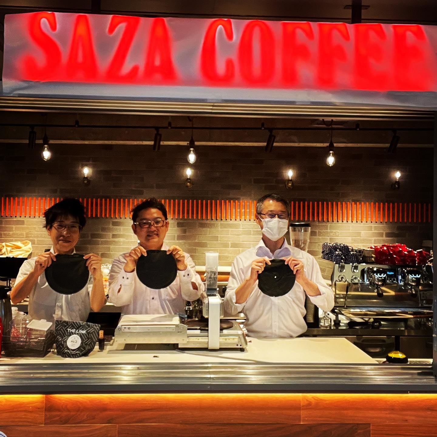 SLの黒をイメージしたクレープはモリロボの新作クレープロボで作られる。