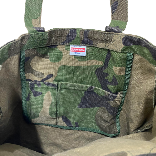 鍵や携帯など入れられる内ポケットが嬉しい