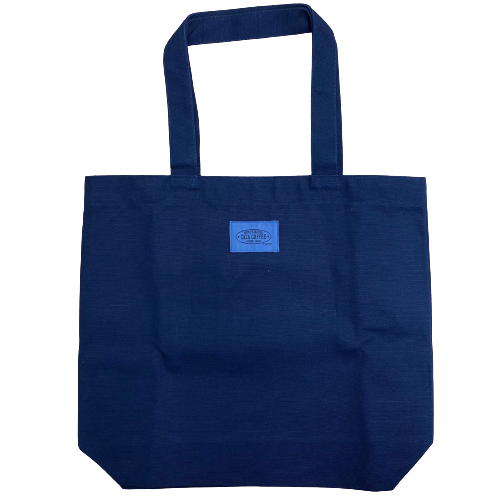 落ち着いたイメージで安心感の「ネイビー」