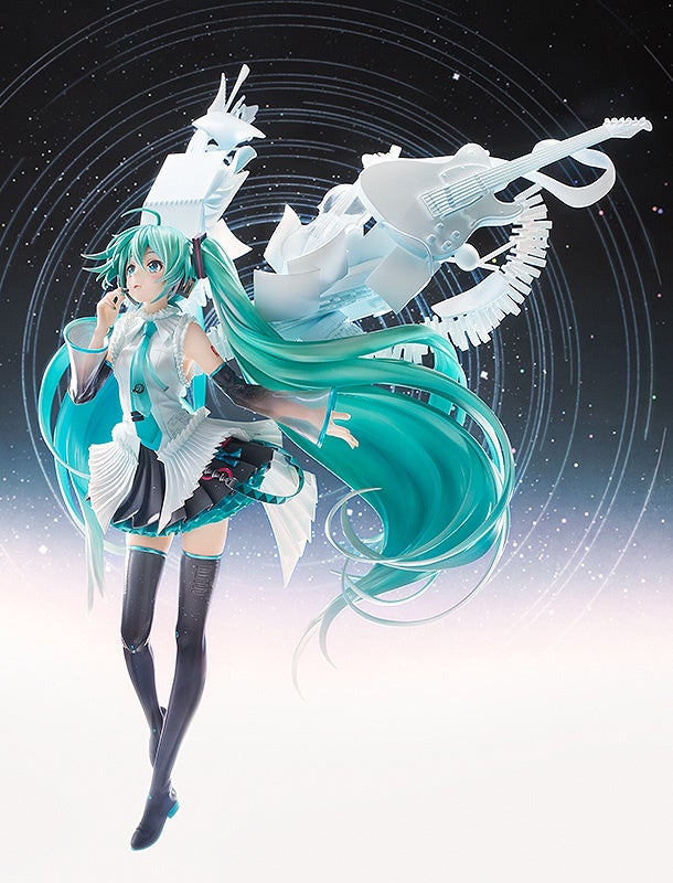 初音ミク」がイラストレーターRella氏によって描かれた《16歳の