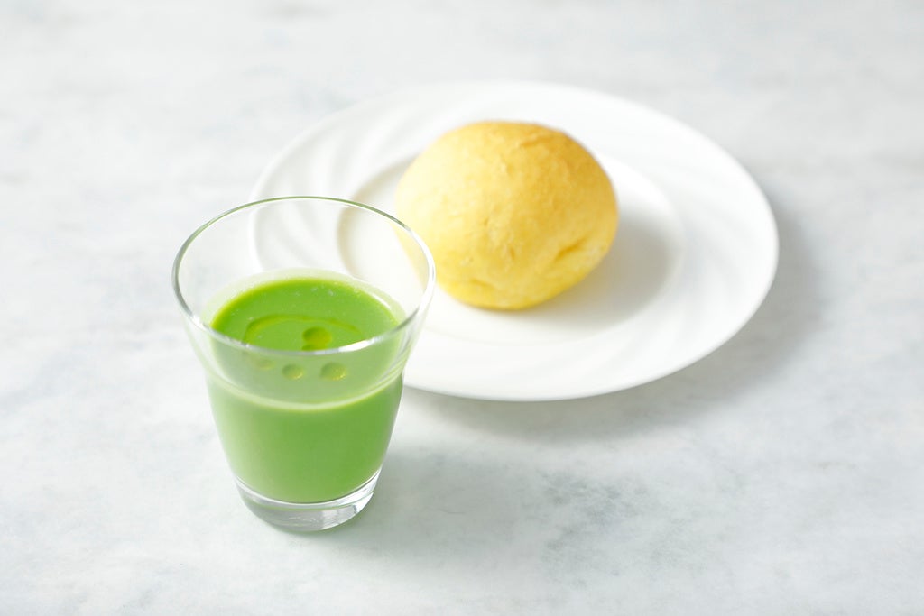 そら豆のひと口スムージーと野菜のパン