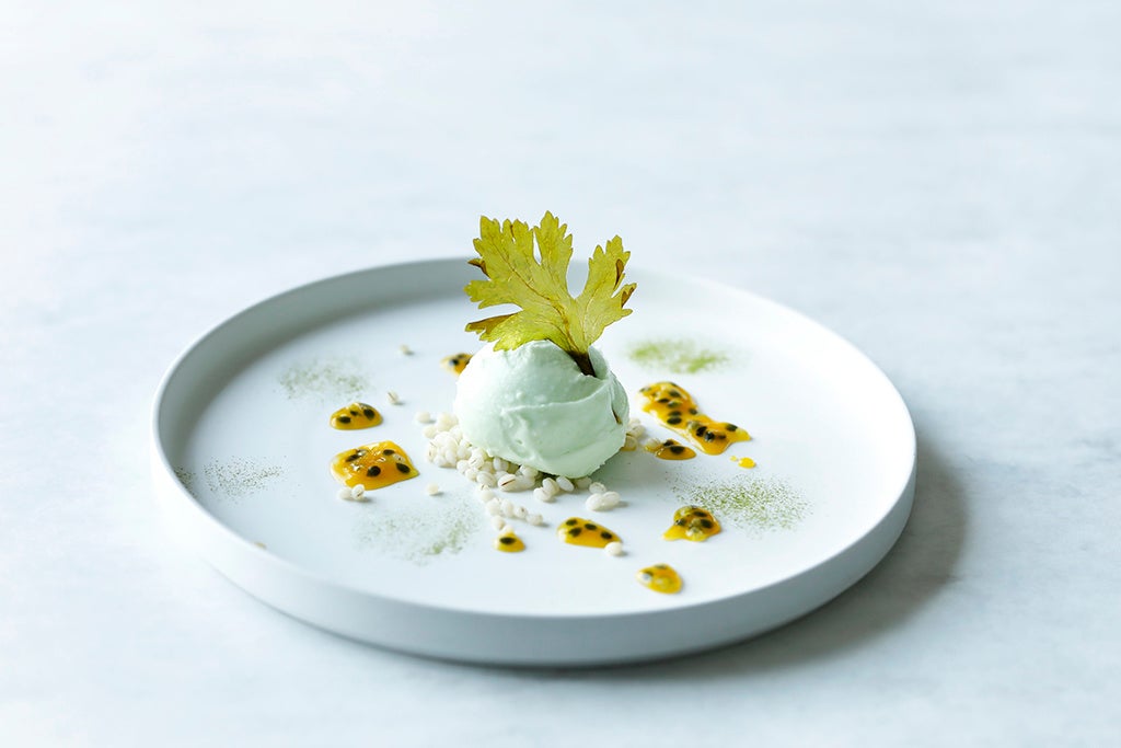 セロリのシャーベット パッションフルーツのソース