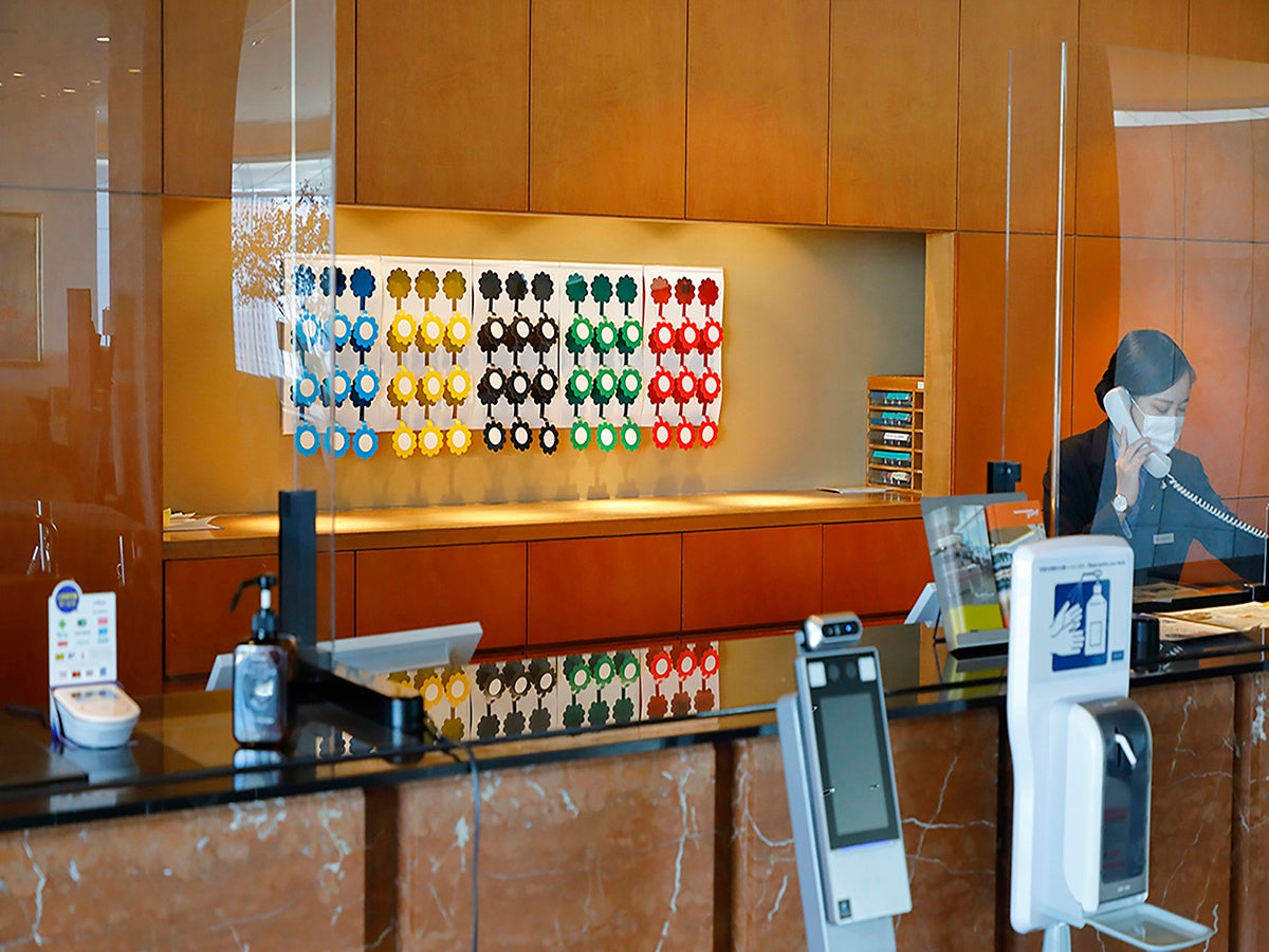 20階にあるフロントで夏の運だめし