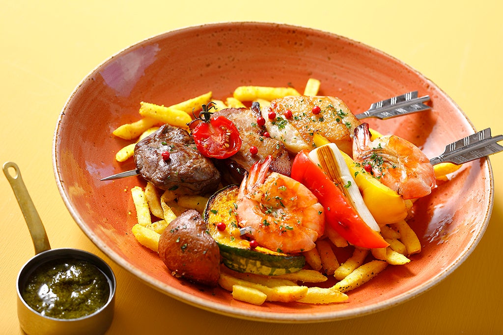 3種のお肉とエビ、野菜のグリル シュラスコスタイル