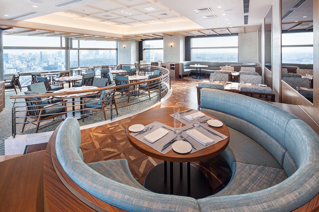 サザンタワーダイニング レストラン ランチ店内