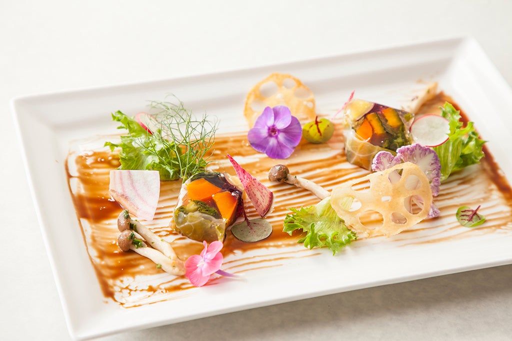 ランチ・ディナー共通前菜：秋野菜のテリーヌ