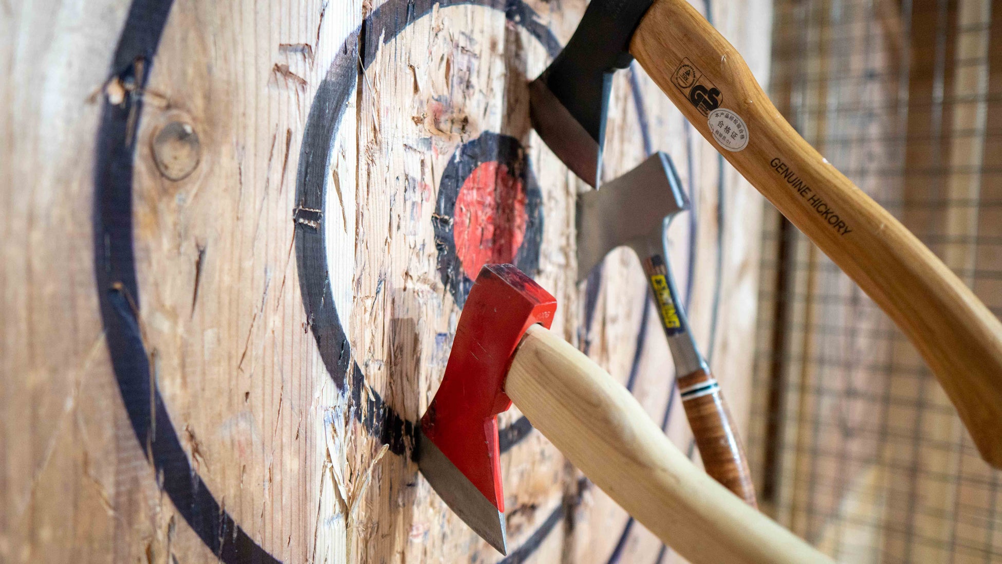 西日本初上陸 斧投げバー The Axe Throwing Bar 大阪心斎橋店を 22年2月1日にグランドオープン 株式会社brickwallのプレスリリース 西日本初上陸 斧投げバー The Axe Throwing Bar 大阪心斎橋店を 22年2月1日にグランドオープン 株式会社brickwallのプレスリリース