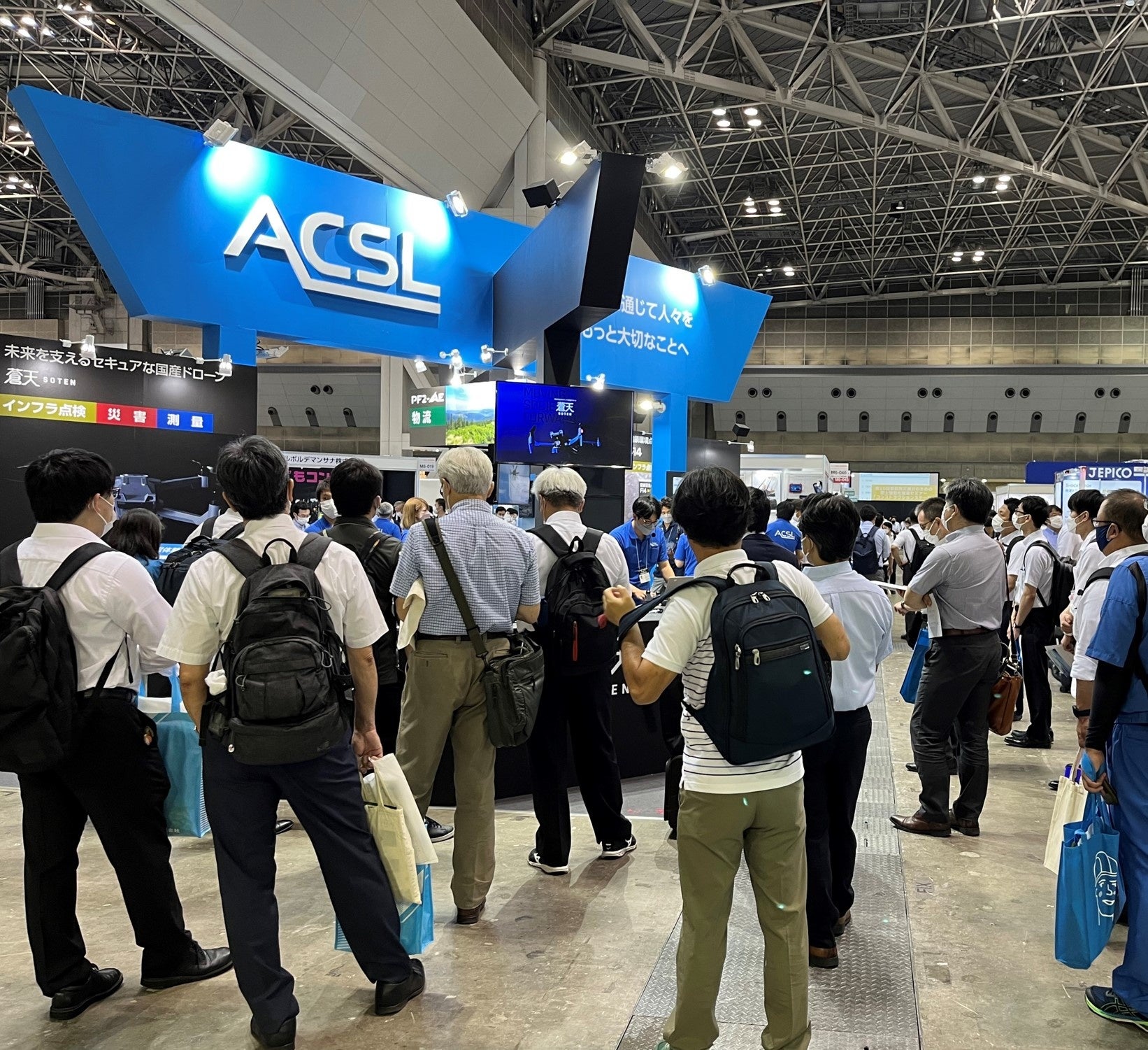 展示ブースにおけるプレゼンテーション