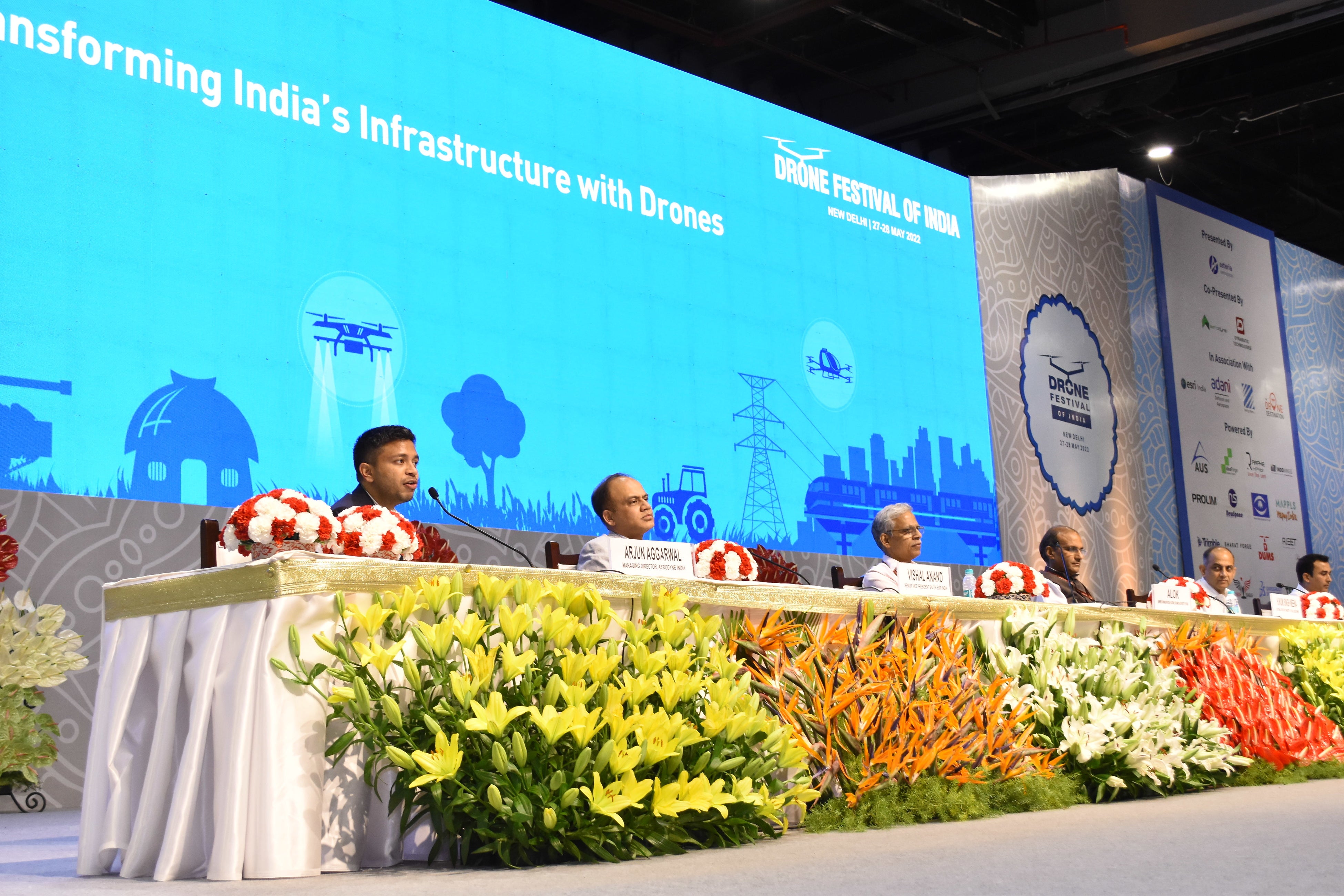 パネルディスカッションの様子 一番左 ACSL India Managing Director Arjun