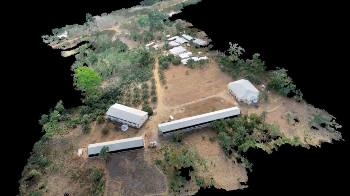 撮影した画像からデジタル3Dモデルを作成し、距離、面積、体積を測定できるほか、標高断面データの抽出が可能