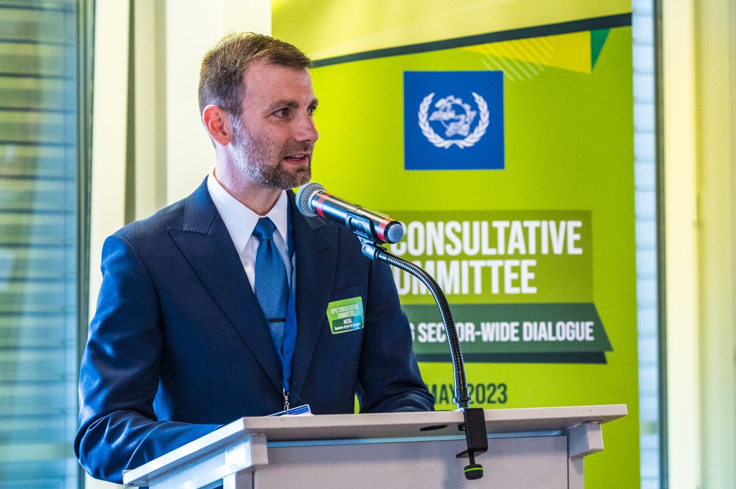 グローバルCTOラービのプレゼンの様子