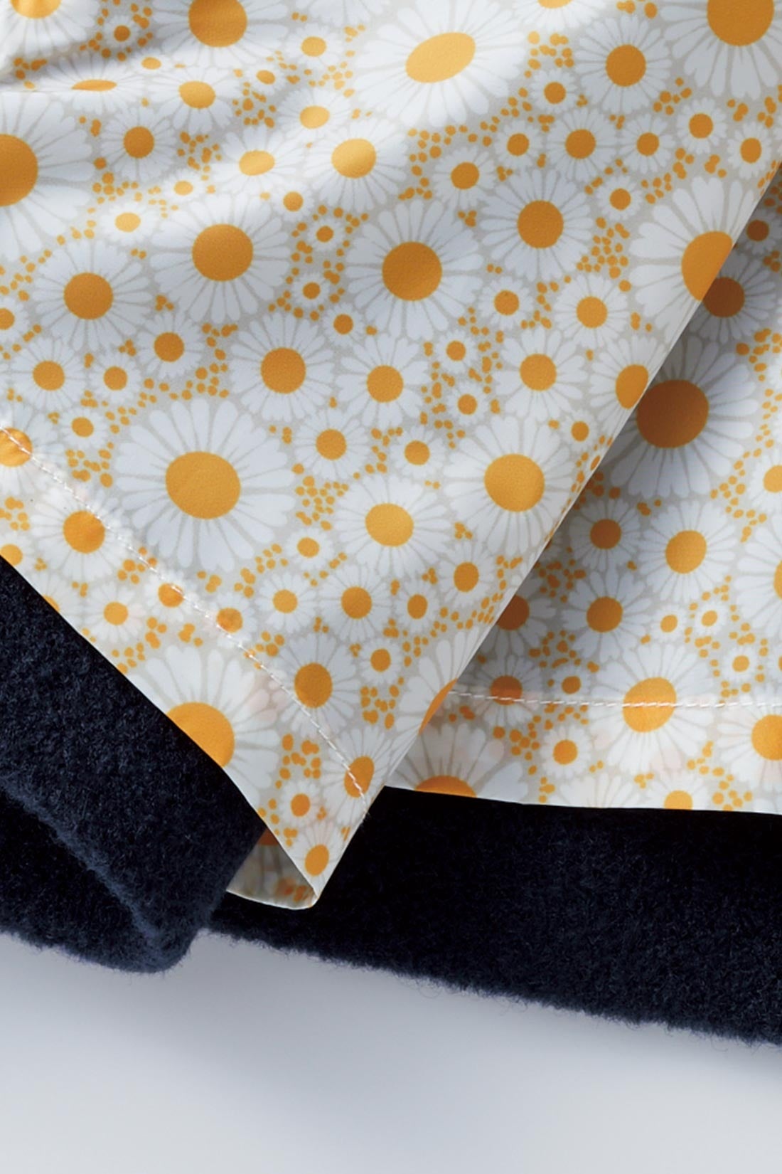 ちらりと見える「花ざかり」にキュン♡